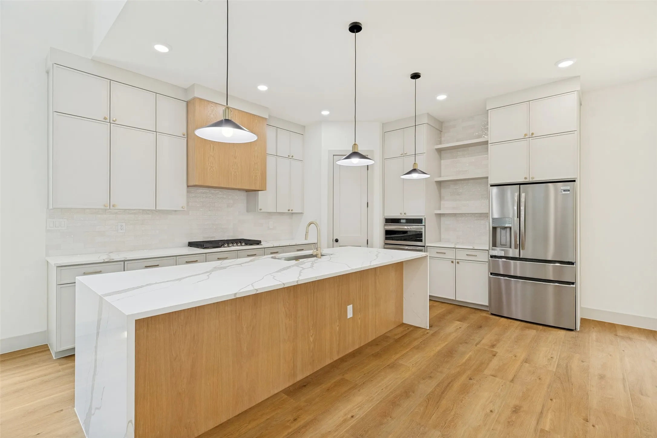 Single Family Residence For Sale in Collin County , 1613 N Bradley Street, Mc Kinney, Texas 75069, 5 Bedroom, 4 Bathroom, 2 Garage spaces, 3,460 Sqft, built in 2026, mls#21341865, Real Estate Agent in Mc Kinney, Homes For Sale in Collin county, Homes For Sale in Mc Kinney, Realtor in Mc Kinney Texas, Real Estate Brokerage Independent Realty Texas, Luminita Cordes Realtor