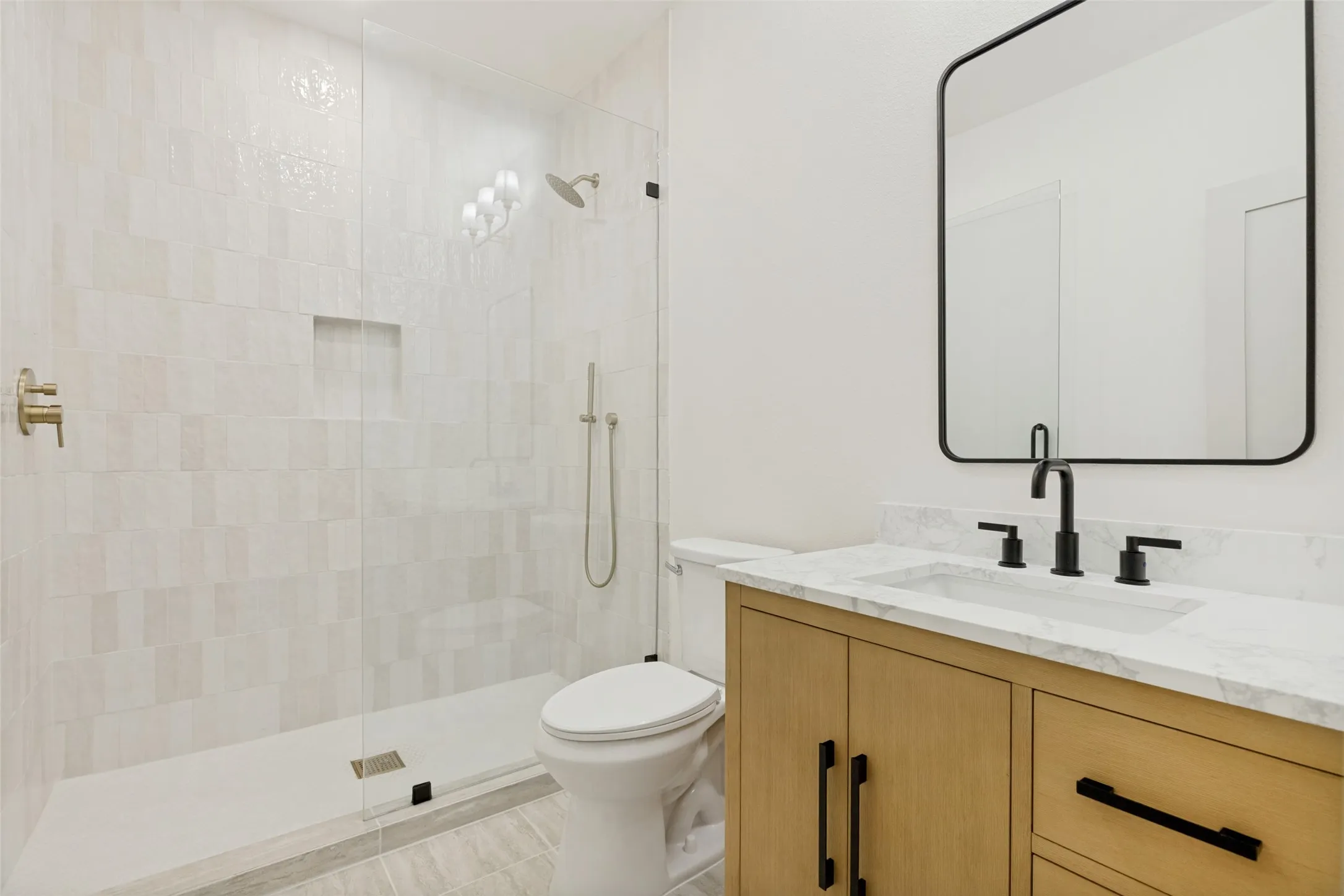 Single Family Residence For Sale in Collin County , 1613 N Bradley Street, Mc Kinney, Texas 75069, 5 Bedroom, 4 Bathroom, 2 Garage spaces, 3,460 Sqft, built in 2026, mls#21341865, Real Estate Agent in Mc Kinney, Homes For Sale in Collin county, Homes For Sale in Mc Kinney, Realtor in Mc Kinney Texas, Real Estate Brokerage Independent Realty Texas, Luminita Cordes Realtor