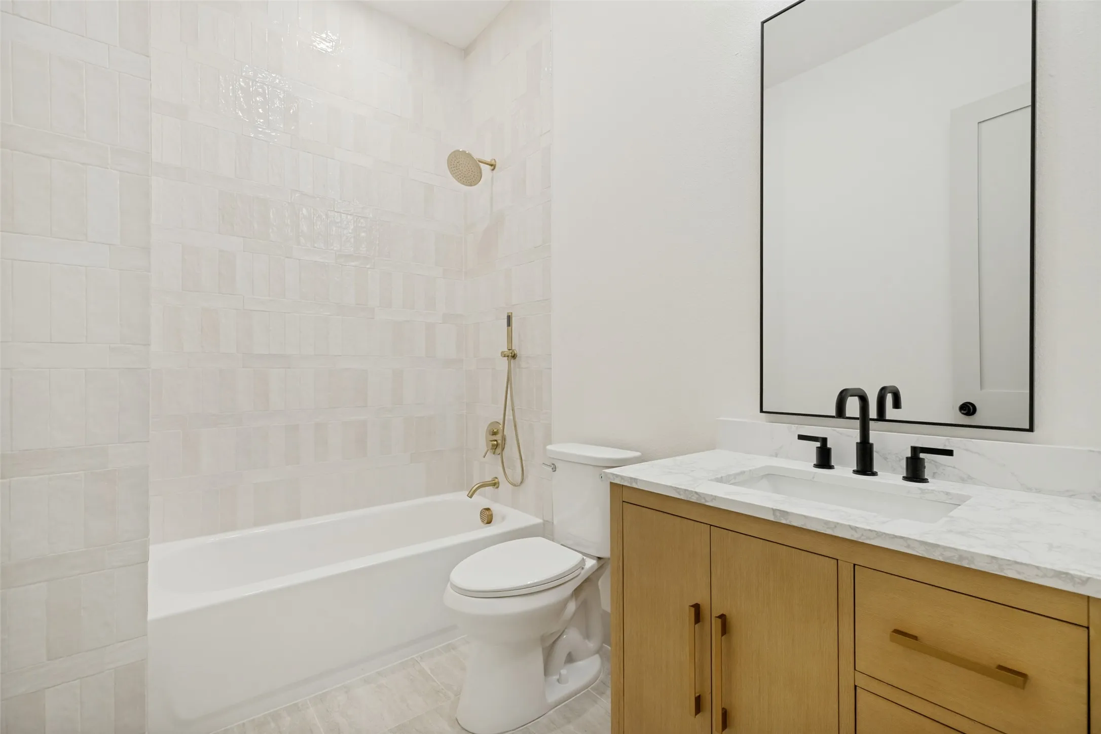 Single Family Residence For Sale in Collin County , 1613 N Bradley Street, Mc Kinney, Texas 75069, 5 Bedroom, 4 Bathroom, 2 Garage spaces, 3,460 Sqft, built in 2026, mls#21341865, Real Estate Agent in Mc Kinney, Homes For Sale in Collin county, Homes For Sale in Mc Kinney, Realtor in Mc Kinney Texas, Real Estate Brokerage Independent Realty Texas, Luminita Cordes Realtor