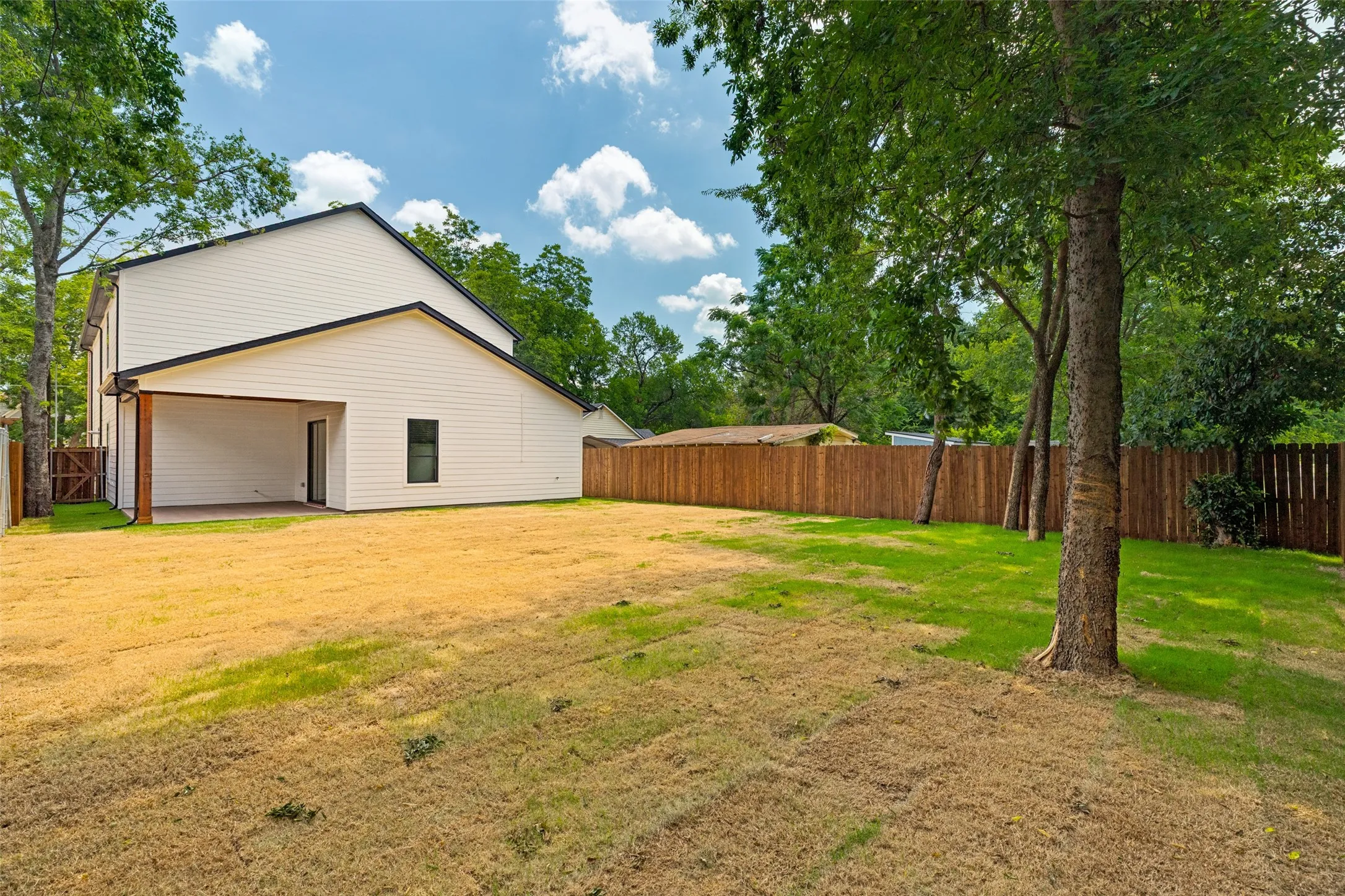Single Family Residence For Sale in Collin County , 1613 N Bradley Street, Mc Kinney, Texas 75069, 5 Bedroom, 4 Bathroom, 2 Garage spaces, 3,460 Sqft, built in 2026, mls#21341865, Real Estate Agent in Mc Kinney, Homes For Sale in Collin county, Homes For Sale in Mc Kinney, Realtor in Mc Kinney Texas, Real Estate Brokerage Independent Realty Texas, Luminita Cordes Realtor
