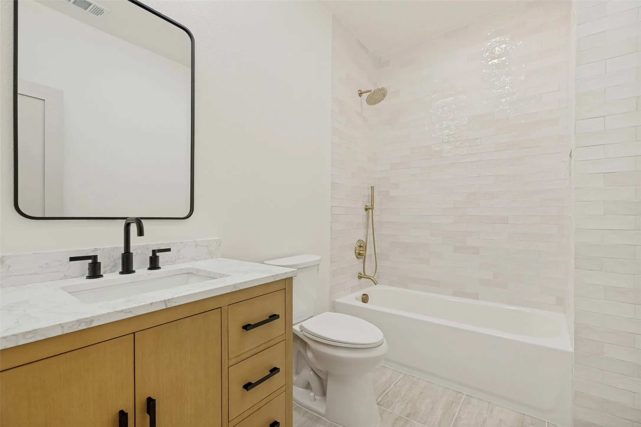 Single Family Residence For Sale in Collin County , 1613 N Bradley Street, Mc Kinney, Texas 75069, 5 Bedroom, 4 Bathroom, 2 Garage spaces, 3,460 Sqft, built in 2026, mls#21341865, Real Estate Agent in Mc Kinney, Homes For Sale in Collin county, Homes For Sale in Mc Kinney, Realtor in Mc Kinney Texas, Real Estate Brokerage Independent Realty Texas, Luminita Cordes Realtor