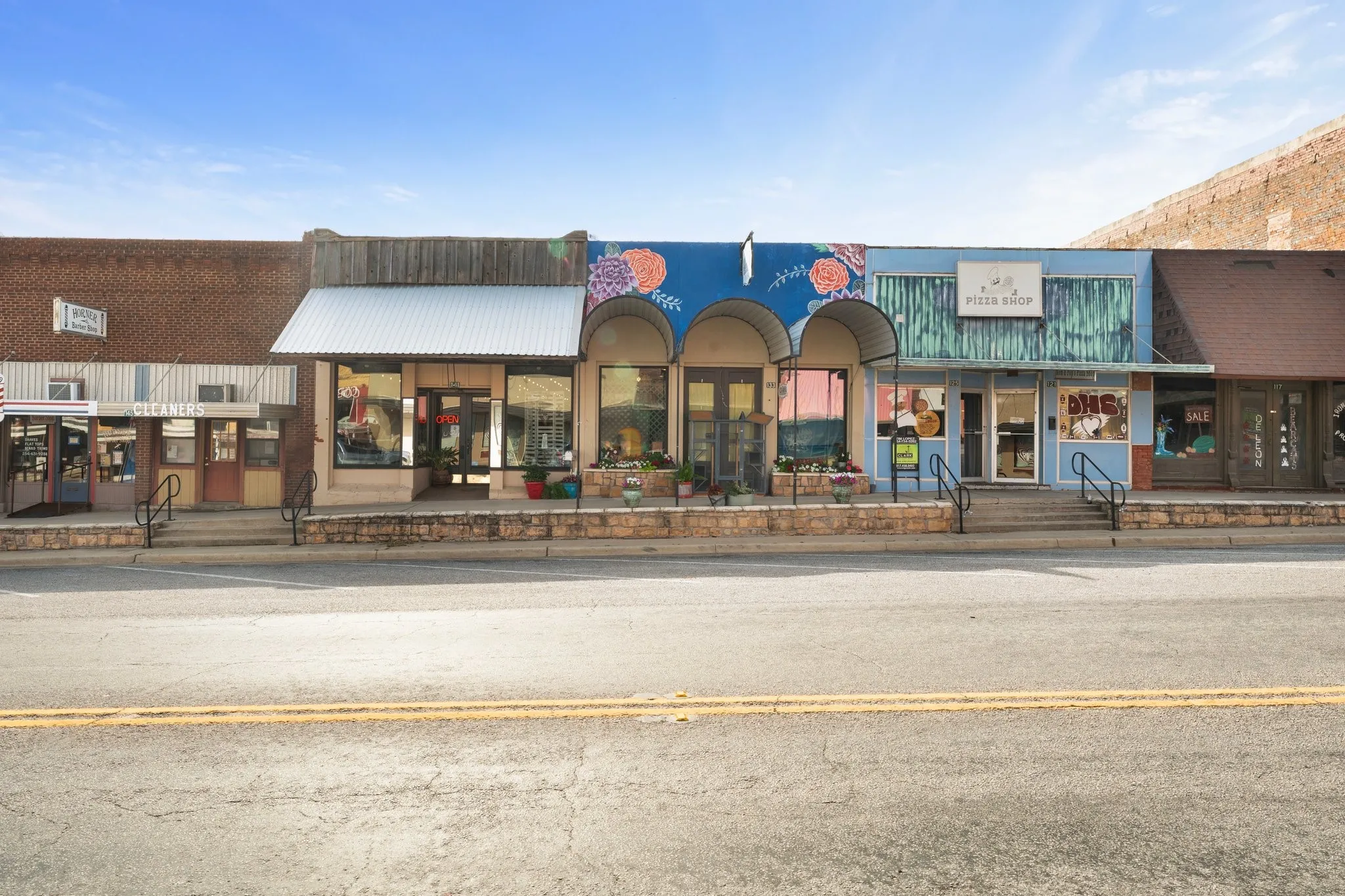 Retail For Sale in Comanche County , 133 N Texas Street, De Leon, Texas 76444, 0, 0, Garage spaces, 0 Sqft, built in 1919, mls#21347641, Real Estate Agent in De Leon, Homes For Sale in Comanche county, Homes For Sale in De Leon, Realtor in De Leon Texas, Real Estate Brokerage Independent Realty Texas, Luminita Cordes Realtor