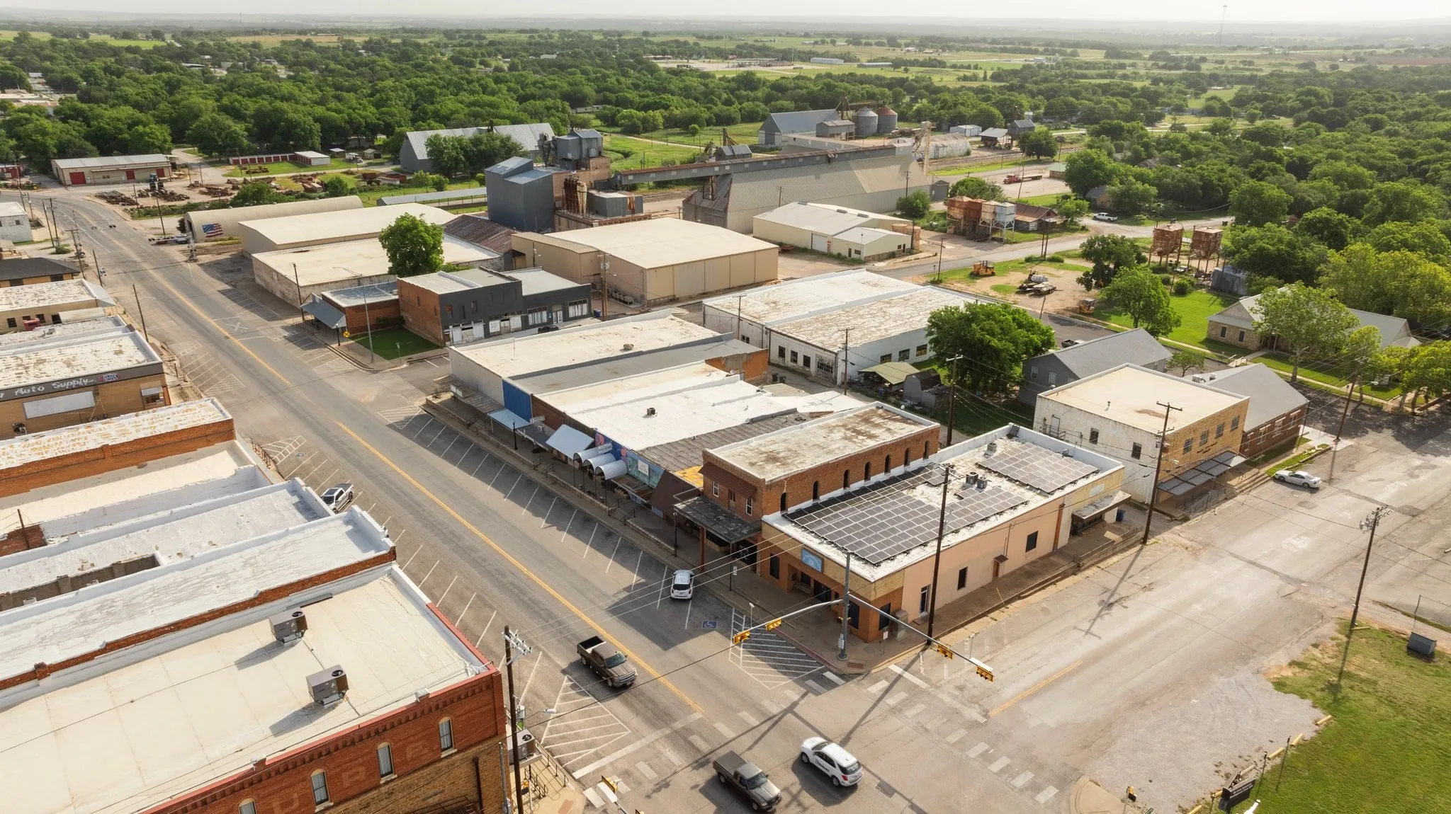 Retail For Sale in Comanche County , 133 N Texas Street, De Leon, Texas 76444, 0, 0, Garage spaces, 0 Sqft, built in 1919, mls#21347641, Real Estate Agent in De Leon, Homes For Sale in Comanche county, Homes For Sale in De Leon, Realtor in De Leon Texas, Real Estate Brokerage Independent Realty Texas, Luminita Cordes Realtor