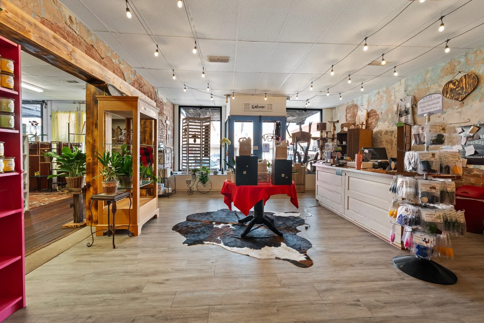 Retail For Sale in Comanche County , 133 N Texas Street, De Leon, Texas 76444, 0, 0, Garage spaces, 0 Sqft, built in 1919, mls#21347641, Real Estate Agent in De Leon, Homes For Sale in Comanche county, Homes For Sale in De Leon, Realtor in De Leon Texas, Real Estate Brokerage Independent Realty Texas, Luminita Cordes Realtor