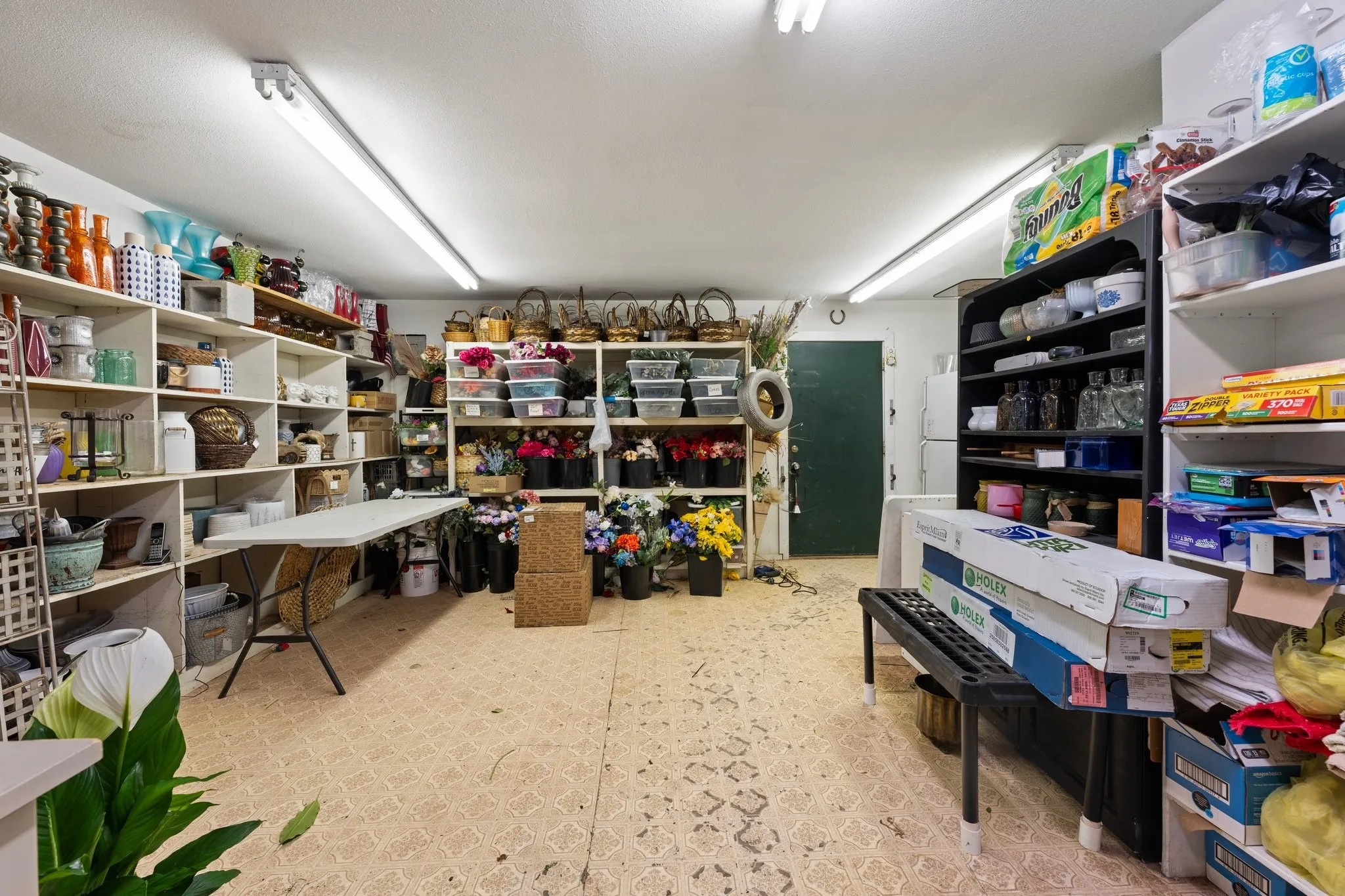 Retail For Sale in Comanche County , 133 N Texas Street, De Leon, Texas 76444, 0, 0, Garage spaces, 0 Sqft, built in 1919, mls#21347641, Real Estate Agent in De Leon, Homes For Sale in Comanche county, Homes For Sale in De Leon, Realtor in De Leon Texas, Real Estate Brokerage Independent Realty Texas, Luminita Cordes Realtor