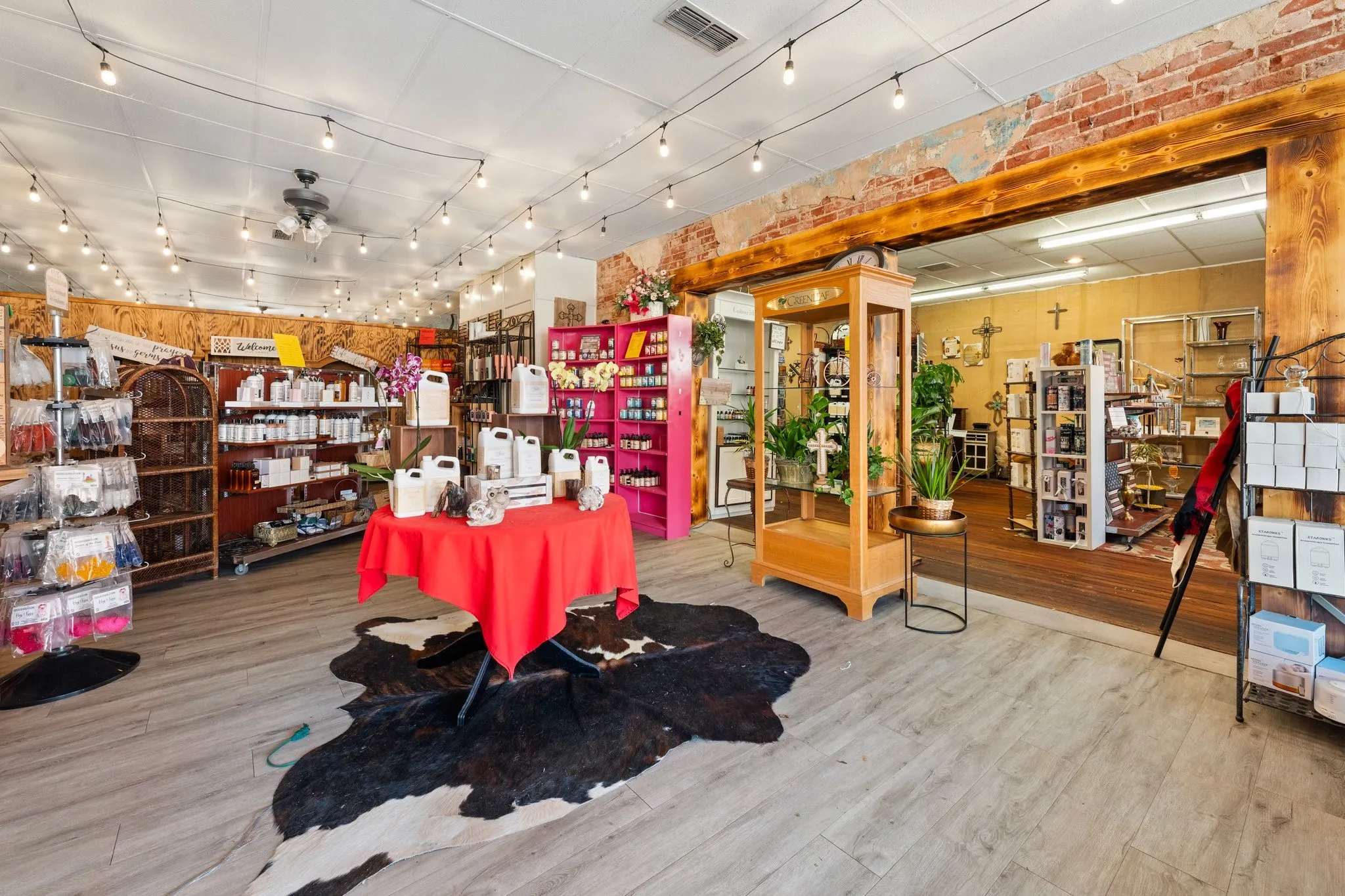 Retail For Sale in Comanche County , 133 N Texas Street, De Leon, Texas 76444, 0, 0, Garage spaces, 0 Sqft, built in 1919, mls#21347641, Real Estate Agent in De Leon, Homes For Sale in Comanche county, Homes For Sale in De Leon, Realtor in De Leon Texas, Real Estate Brokerage Independent Realty Texas, Luminita Cordes Realtor