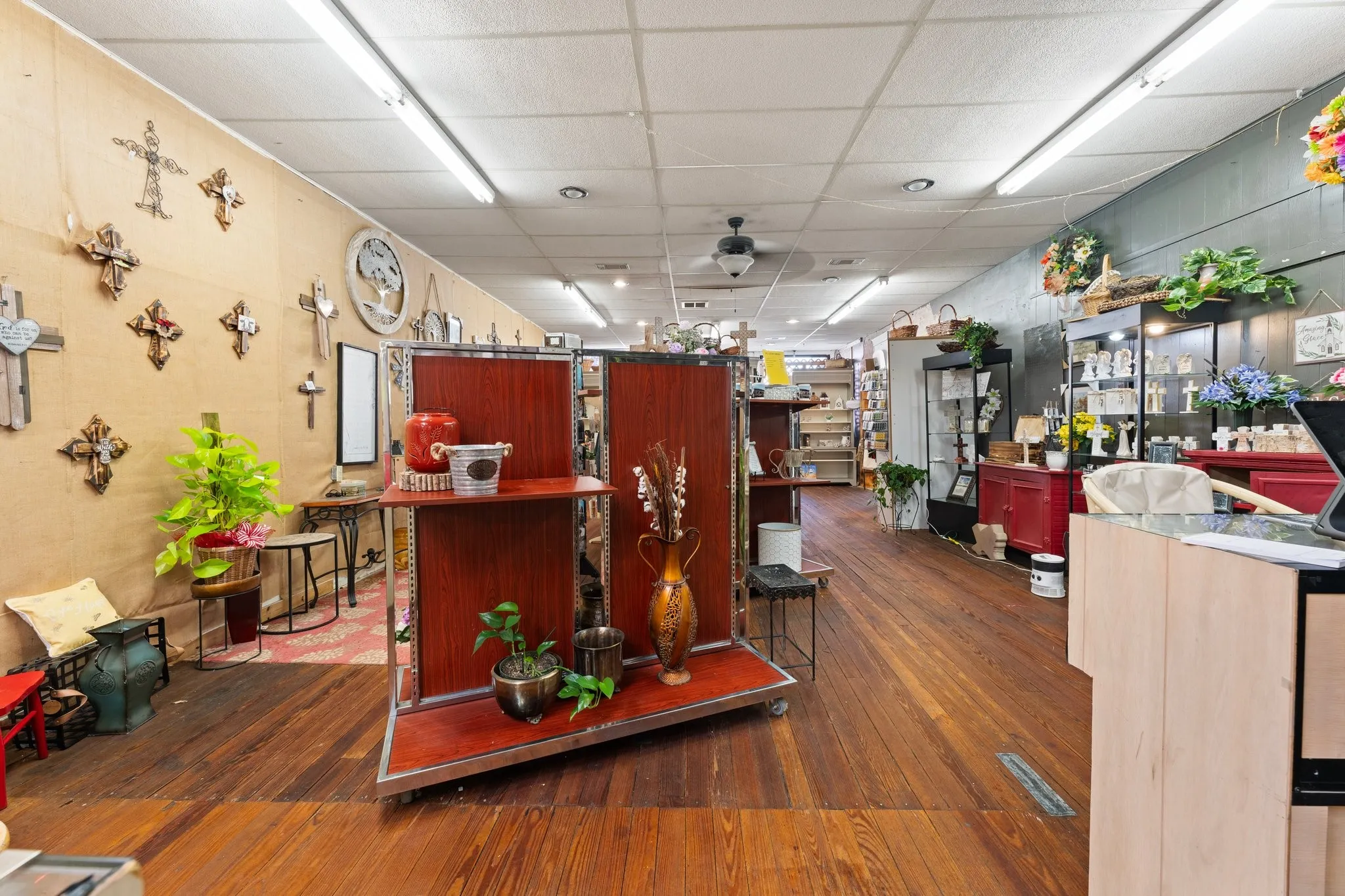 Retail For Sale in Comanche County , 133 N Texas Street, De Leon, Texas 76444, 0, 0, Garage spaces, 0 Sqft, built in 1919, mls#21347641, Real Estate Agent in De Leon, Homes For Sale in Comanche county, Homes For Sale in De Leon, Realtor in De Leon Texas, Real Estate Brokerage Independent Realty Texas, Luminita Cordes Realtor