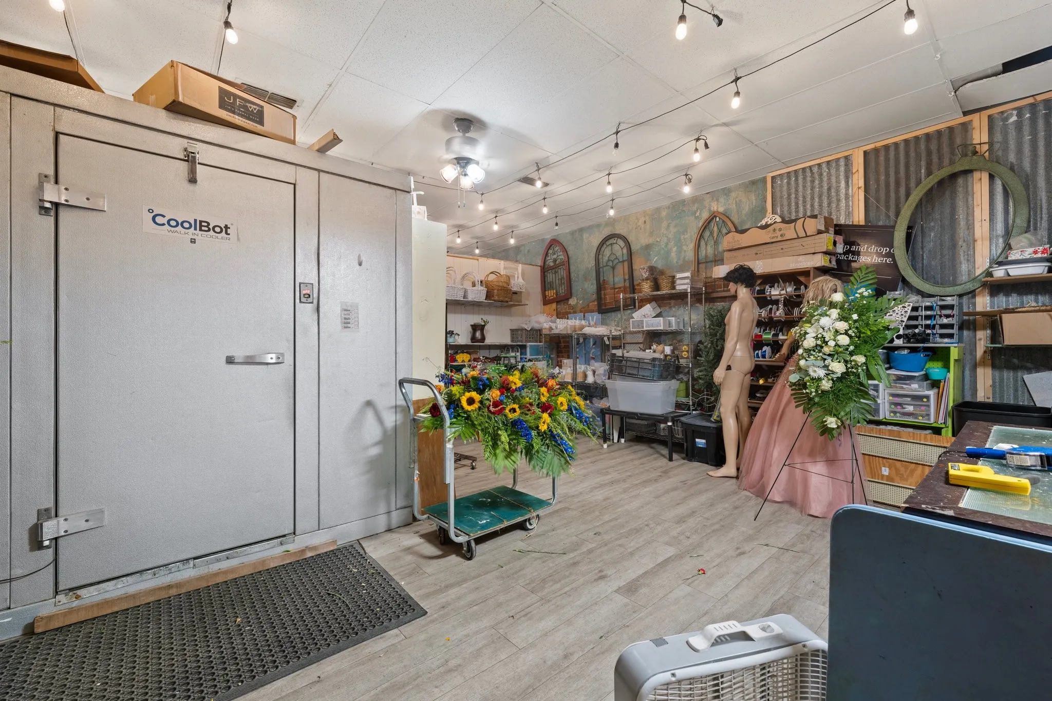 Retail For Sale in Comanche County , 133 N Texas Street, De Leon, Texas 76444, 0, 0, Garage spaces, 0 Sqft, built in 1919, mls#21347641, Real Estate Agent in De Leon, Homes For Sale in Comanche county, Homes For Sale in De Leon, Realtor in De Leon Texas, Real Estate Brokerage Independent Realty Texas, Luminita Cordes Realtor