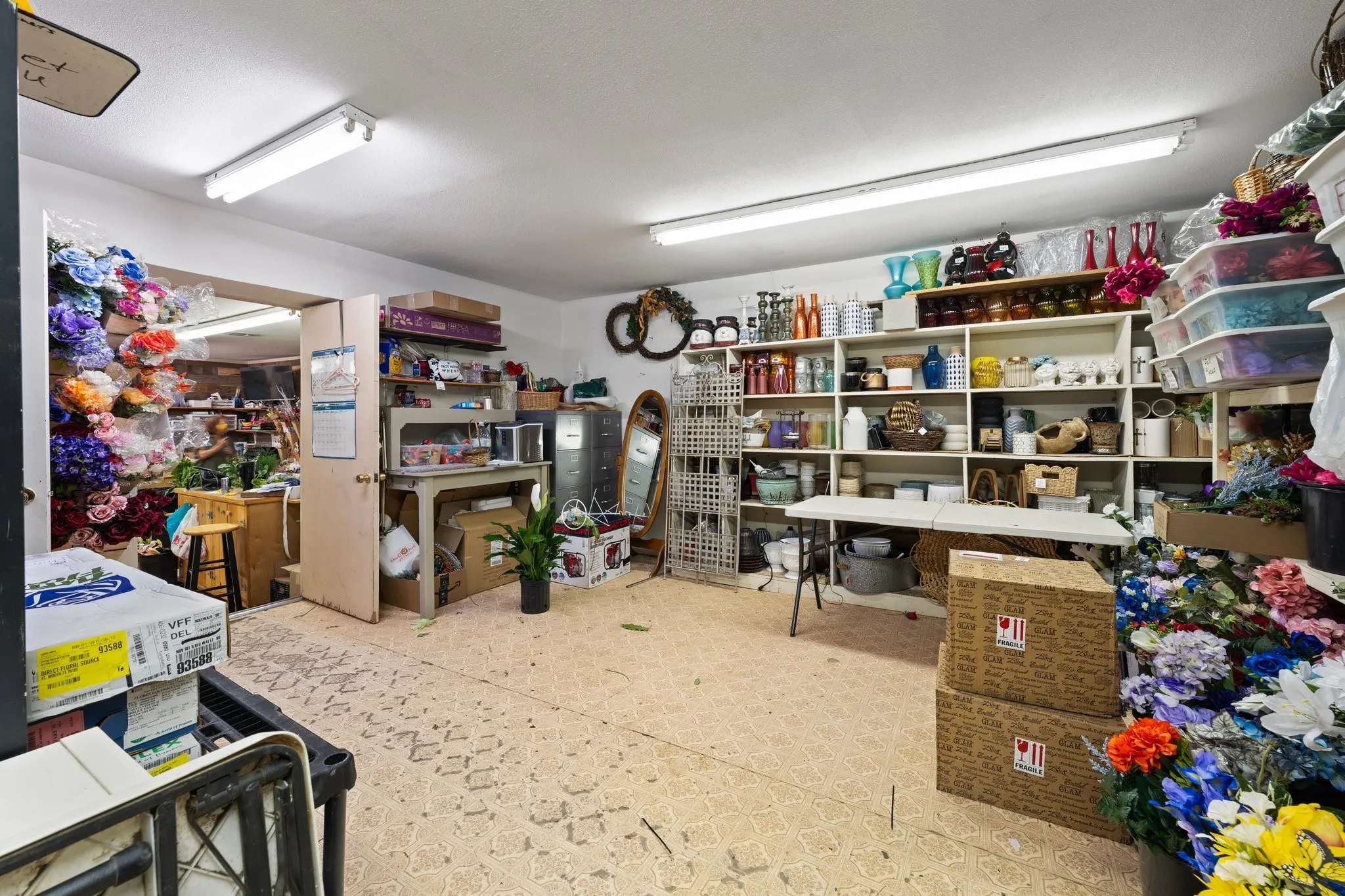 Retail For Sale in Comanche County , 133 N Texas Street, De Leon, Texas 76444, 0, 0, Garage spaces, 0 Sqft, built in 1919, mls#21347641, Real Estate Agent in De Leon, Homes For Sale in Comanche county, Homes For Sale in De Leon, Realtor in De Leon Texas, Real Estate Brokerage Independent Realty Texas, Luminita Cordes Realtor