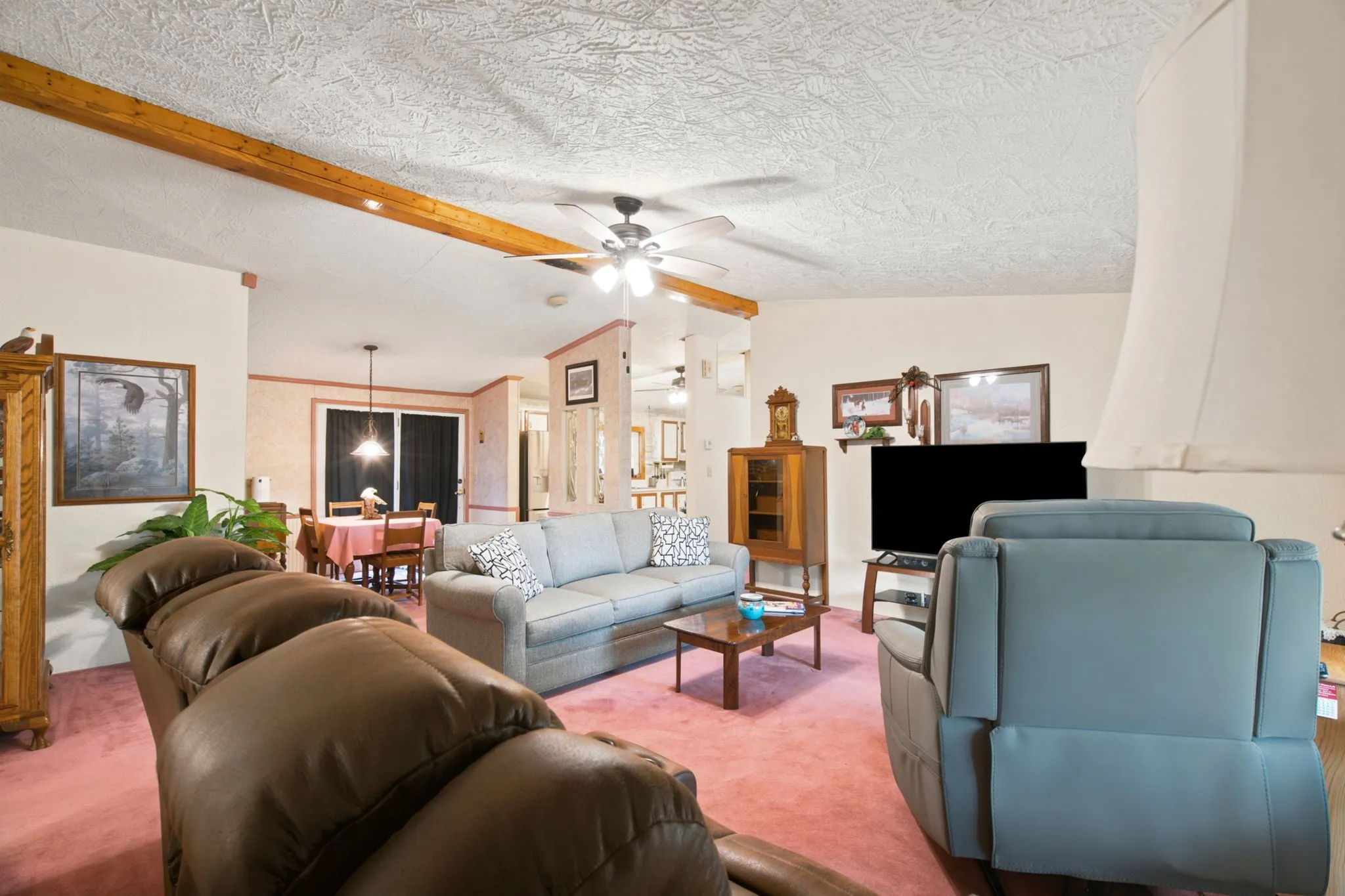 Manufactured Home For Sale in Wise County , 803 Spring Valley Road, Paradise, Texas 76073, 3 Bedroom, 2 Bathroom, Garage spaces, 1,456 Sqft, built in 1986, mls#21347541, Real Estate Agent in Paradise, Homes For Sale in Wise county, Homes For Sale in Paradise, Realtor in Paradise Texas, Real Estate Brokerage Independent Realty Texas, Luminita Cordes Realtor