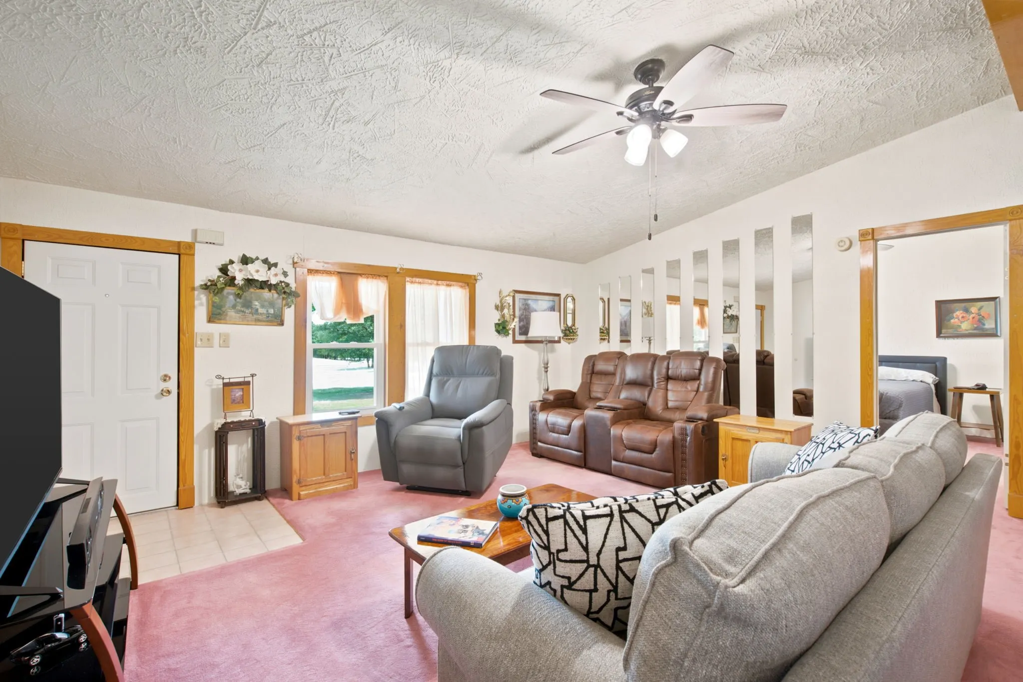 Manufactured Home For Sale in Wise County , 803 Spring Valley Road, Paradise, Texas 76073, 3 Bedroom, 2 Bathroom, Garage spaces, 1,456 Sqft, built in 1986, mls#21347541, Real Estate Agent in Paradise, Homes For Sale in Wise county, Homes For Sale in Paradise, Realtor in Paradise Texas, Real Estate Brokerage Independent Realty Texas, Luminita Cordes Realtor
