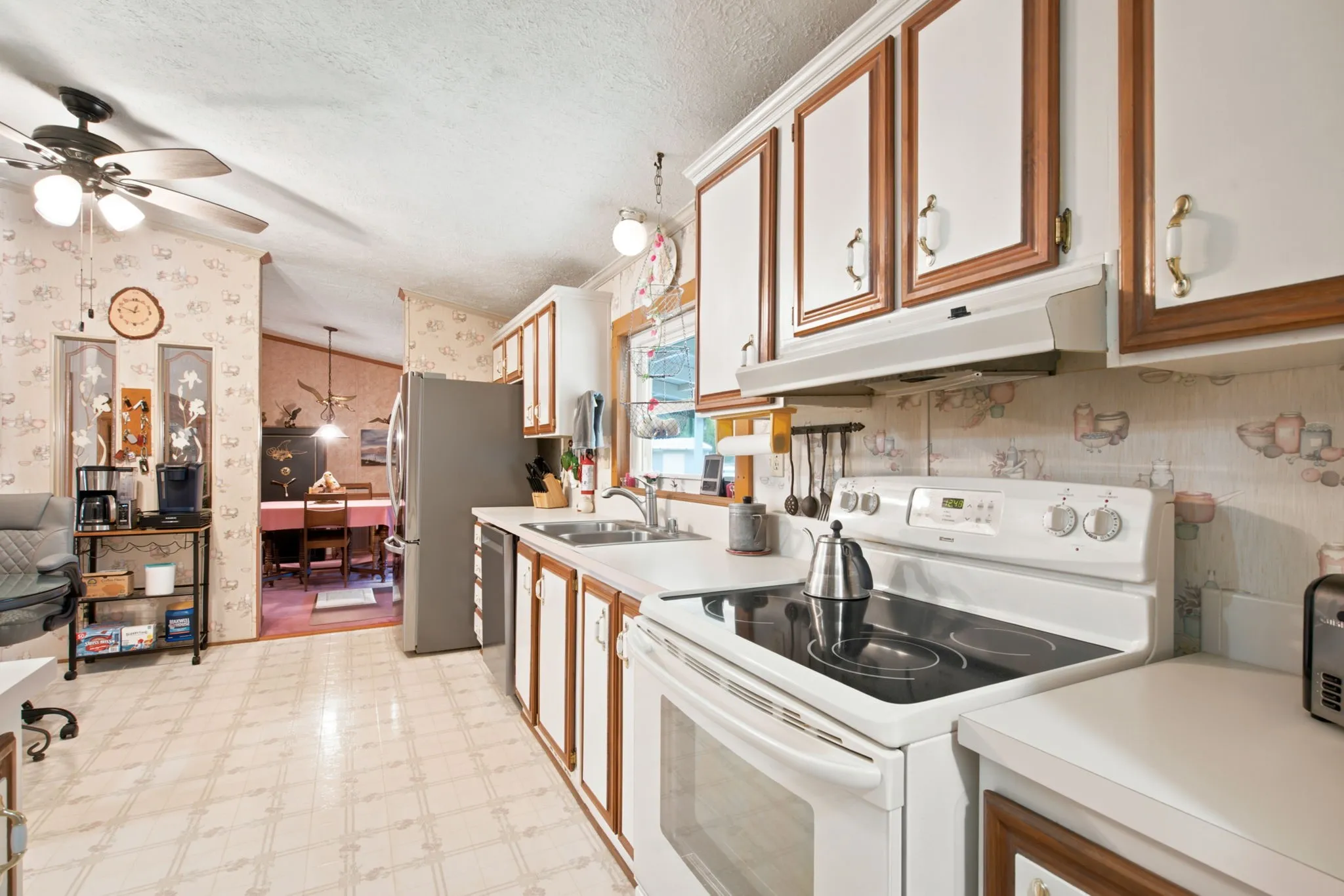 Manufactured Home For Sale in Wise County , 803 Spring Valley Road, Paradise, Texas 76073, 3 Bedroom, 2 Bathroom, Garage spaces, 1,456 Sqft, built in 1986, mls#21347541, Real Estate Agent in Paradise, Homes For Sale in Wise county, Homes For Sale in Paradise, Realtor in Paradise Texas, Real Estate Brokerage Independent Realty Texas, Luminita Cordes Realtor