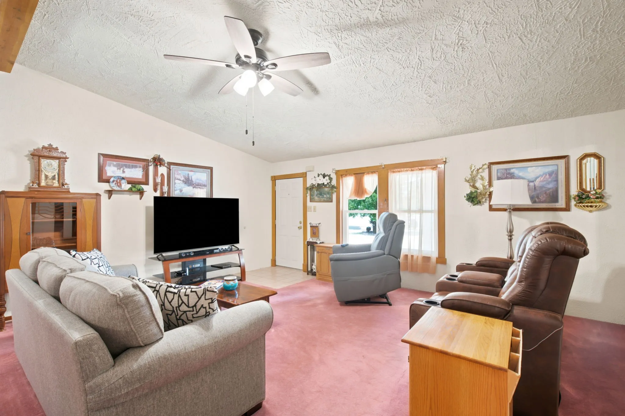 Manufactured Home For Sale in Wise County , 803 Spring Valley Road, Paradise, Texas 76073, 3 Bedroom, 2 Bathroom, Garage spaces, 1,456 Sqft, built in 1986, mls#21347541, Real Estate Agent in Paradise, Homes For Sale in Wise county, Homes For Sale in Paradise, Realtor in Paradise Texas, Real Estate Brokerage Independent Realty Texas, Luminita Cordes Realtor