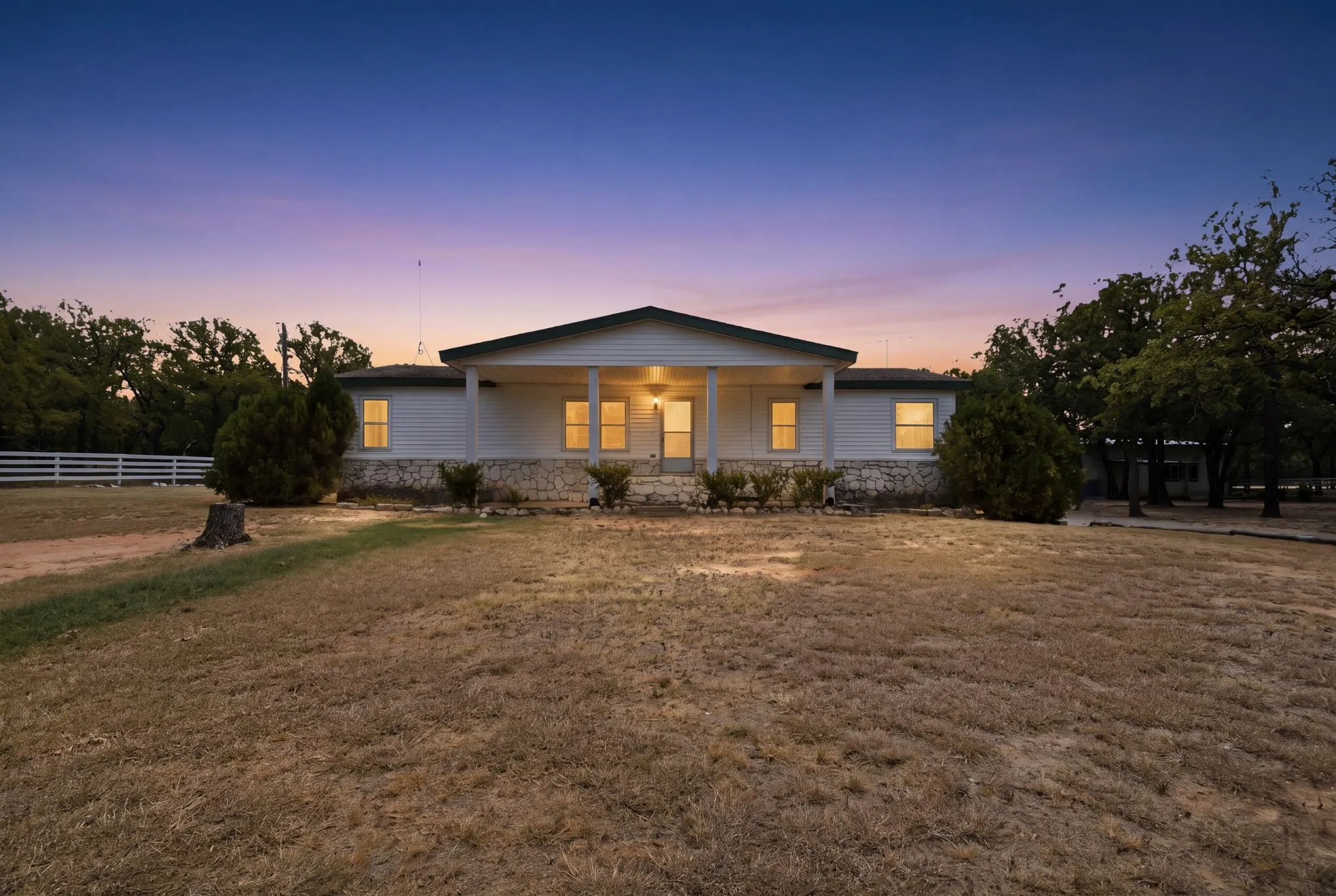 Manufactured Home For Sale in Wise County , 803 Spring Valley Road, Paradise, Texas 76073, 3 Bedroom, 2 Bathroom, Garage spaces, 1,456 Sqft, built in 1986, mls#21347541, Real Estate Agent in Paradise, Homes For Sale in Wise county, Homes For Sale in Paradise, Realtor in Paradise Texas, Real Estate Brokerage Independent Realty Texas, Luminita Cordes Realtor