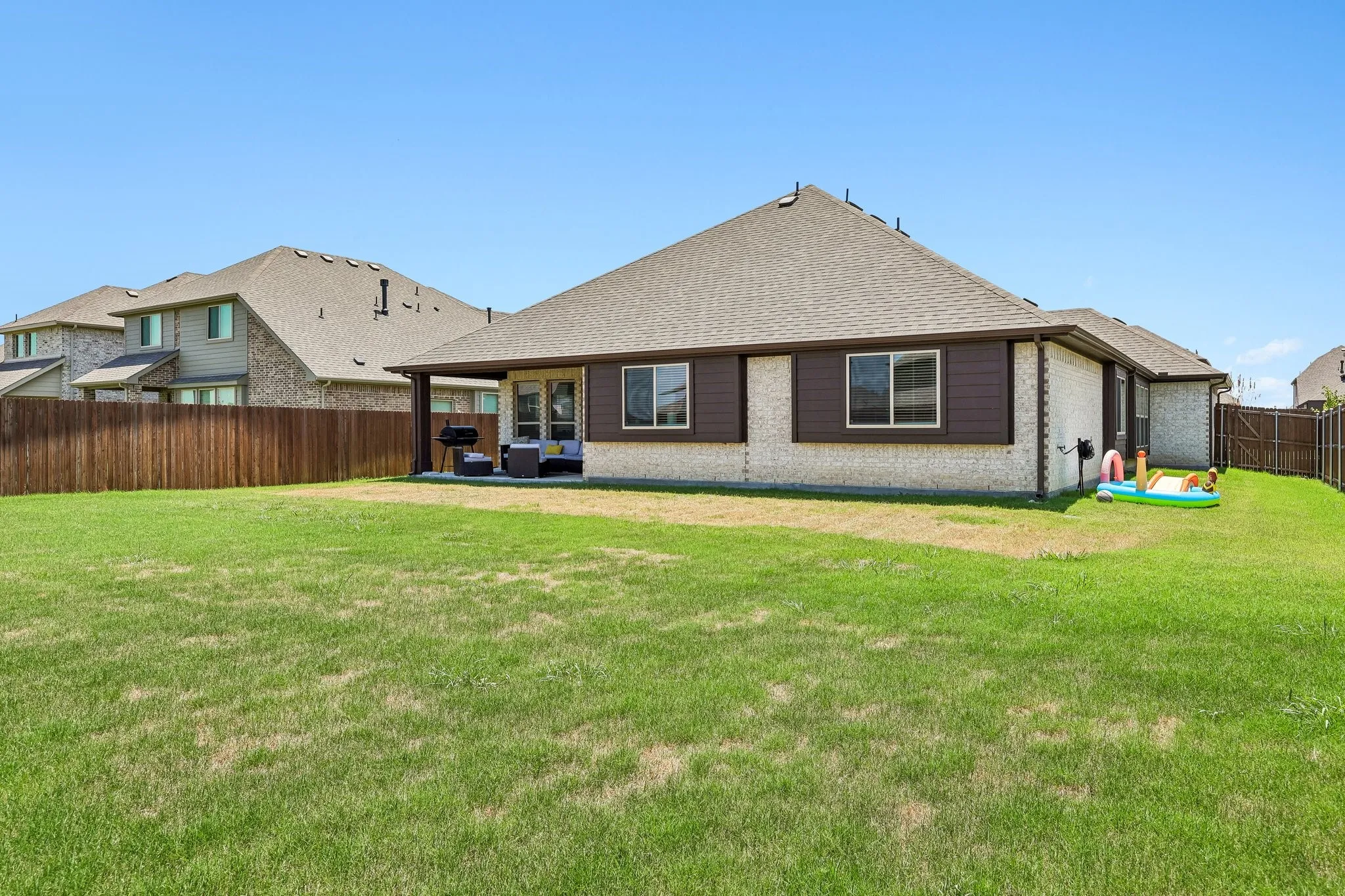 Single Family Residence For Sale in Ellis County , 121 Claywood Drive, Glenn Heights, Texas 75154, 4 Bedroom, 2 Bathroom, 2 Garage spaces, 2,243 Sqft, built in 2023, Price $439,999, mls#21341852, Real Estate Agent in Glenn Heights, Homes For Sale in Ellis county, Homes For Sale in Glenn Heights, Realtor in Glenn Heights Texas, Real Estate Brokerage Independent Realty Texas, Luminita Cordes Realtor
