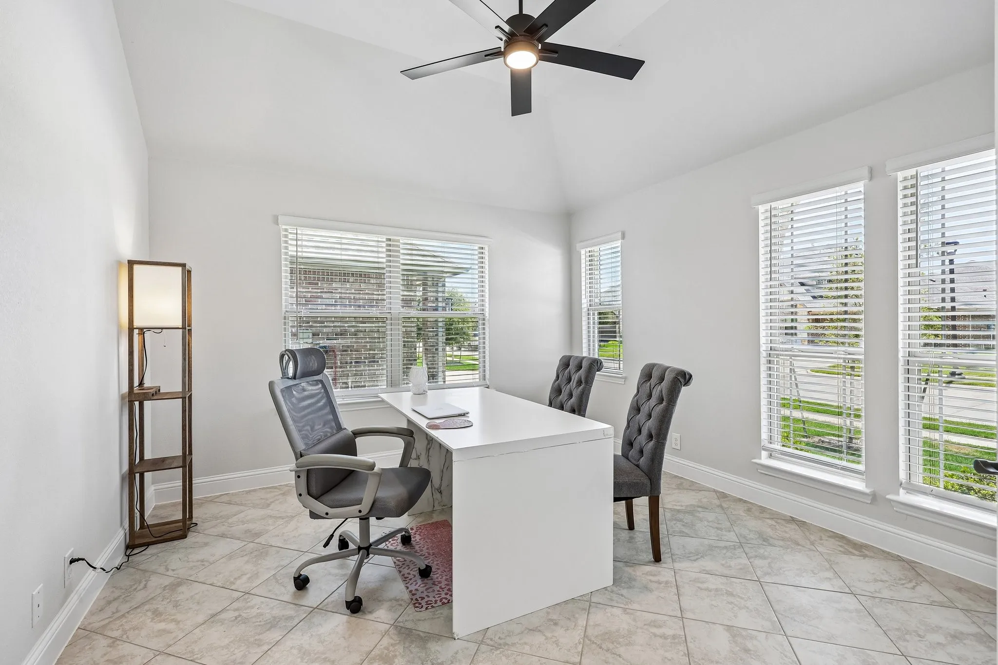 Single Family Residence For Sale in Ellis County , 121 Claywood Drive, Glenn Heights, Texas 75154, 4 Bedroom, 2 Bathroom, 2 Garage spaces, 2,243 Sqft, built in 2023, Price $439,999, mls#21341852, Real Estate Agent in Glenn Heights, Homes For Sale in Ellis county, Homes For Sale in Glenn Heights, Realtor in Glenn Heights Texas, Real Estate Brokerage Independent Realty Texas, Luminita Cordes Realtor