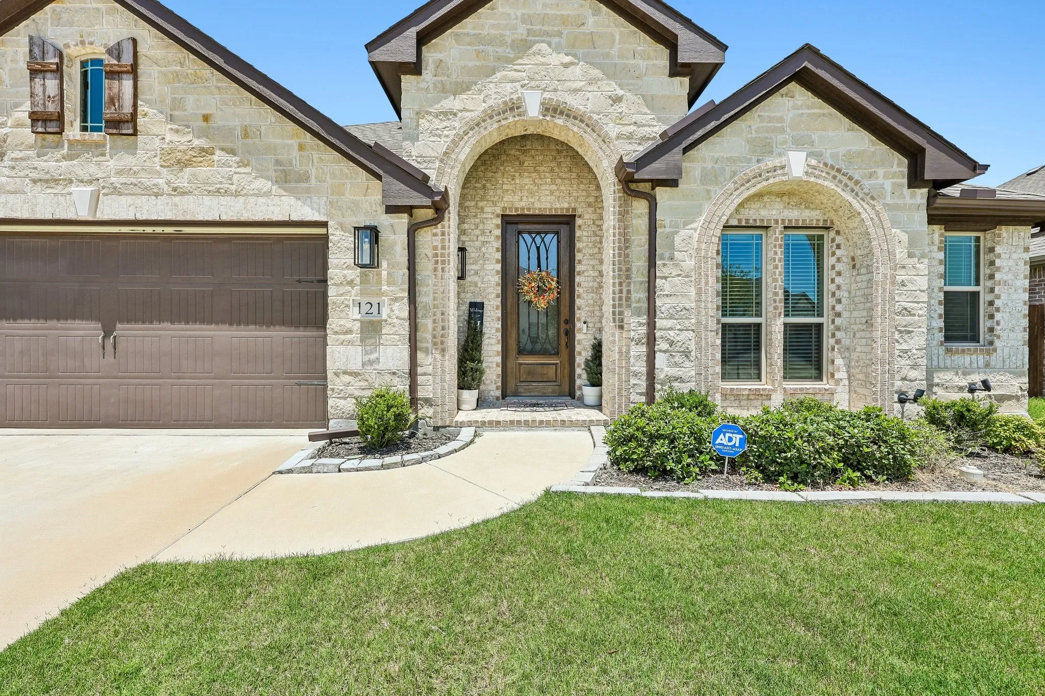 Single Family Residence For Sale in Ellis County , 121 Claywood Drive, Glenn Heights, Texas 75154, 4 Bedroom, 2 Bathroom, 2 Garage spaces, 2,243 Sqft, built in 2023, Price $439,999, mls#21341852, Real Estate Agent in Glenn Heights, Homes For Sale in Ellis county, Homes For Sale in Glenn Heights, Realtor in Glenn Heights Texas, Real Estate Brokerage Independent Realty Texas, Luminita Cordes Realtor
