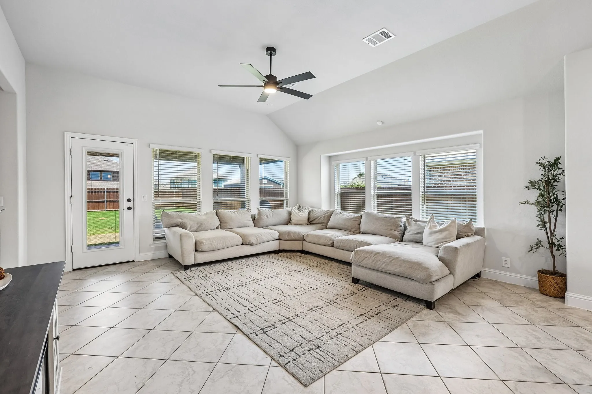 Single Family Residence For Sale in Ellis County , 121 Claywood Drive, Glenn Heights, Texas 75154, 4 Bedroom, 2 Bathroom, 2 Garage spaces, 2,243 Sqft, built in 2023, Price $439,999, mls#21341852, Real Estate Agent in Glenn Heights, Homes For Sale in Ellis county, Homes For Sale in Glenn Heights, Realtor in Glenn Heights Texas, Real Estate Brokerage Independent Realty Texas, Luminita Cordes Realtor