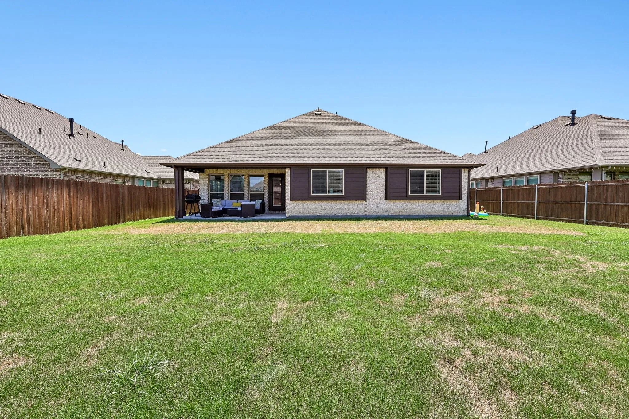 Single Family Residence For Sale in Ellis County , 121 Claywood Drive, Glenn Heights, Texas 75154, 4 Bedroom, 2 Bathroom, 2 Garage spaces, 2,243 Sqft, built in 2023, Price $439,999, mls#21341852, Real Estate Agent in Glenn Heights, Homes For Sale in Ellis county, Homes For Sale in Glenn Heights, Realtor in Glenn Heights Texas, Real Estate Brokerage Independent Realty Texas, Luminita Cordes Realtor