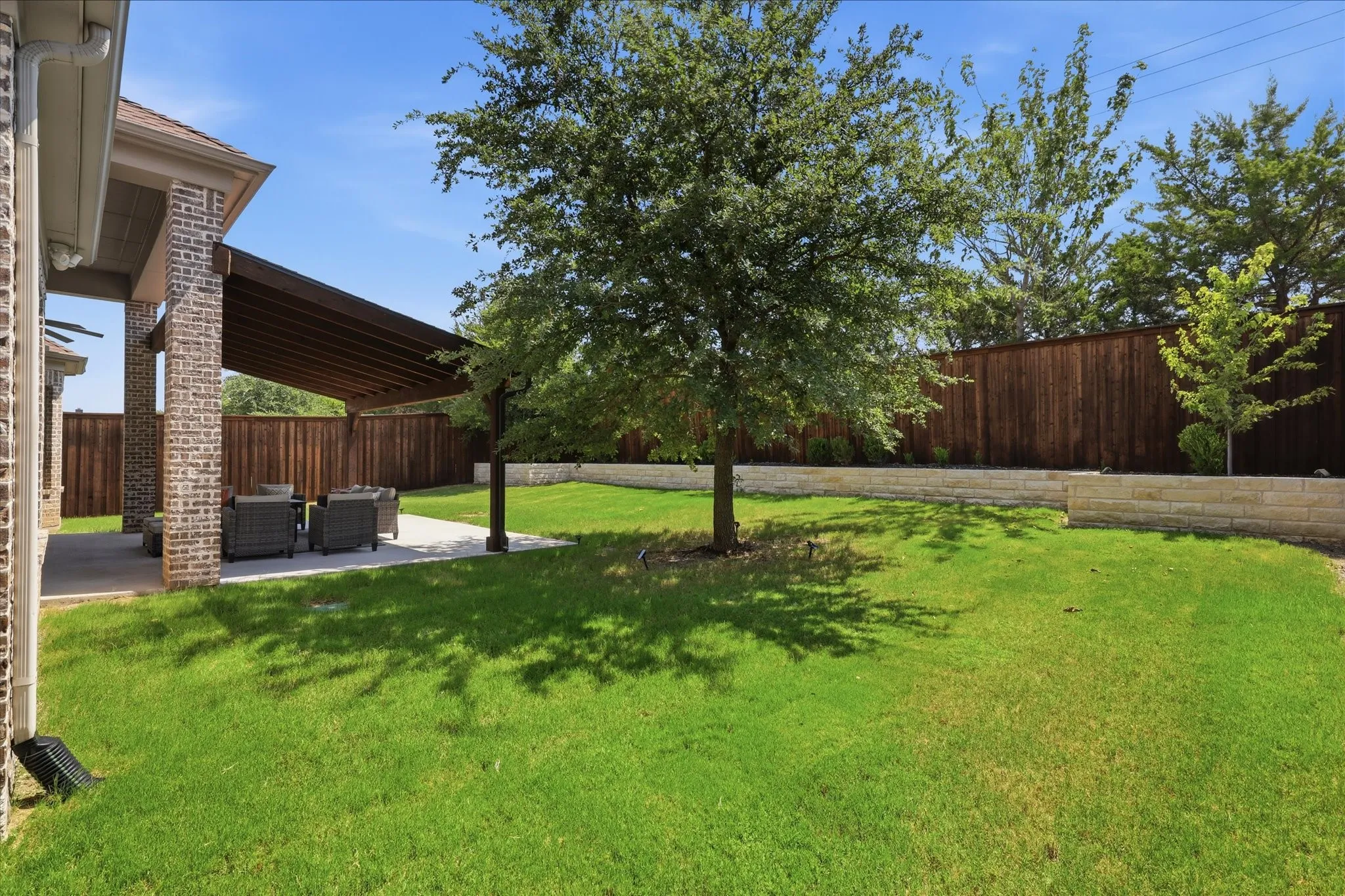 Single Family Residence For Sale in Collin County , 1140 Norfolk Drive, Prosper, Texas 75078, 5 Bedroom, 4 Bathroom, 2 Garage spaces, 3,807 Sqft, built in 2016, mls#21346864, Real Estate Agent in Prosper, Homes For Sale in Collin county, Homes For Sale in Prosper, Realtor in Prosper Texas, Real Estate Brokerage Independent Realty Texas, Luminita Cordes Realtor