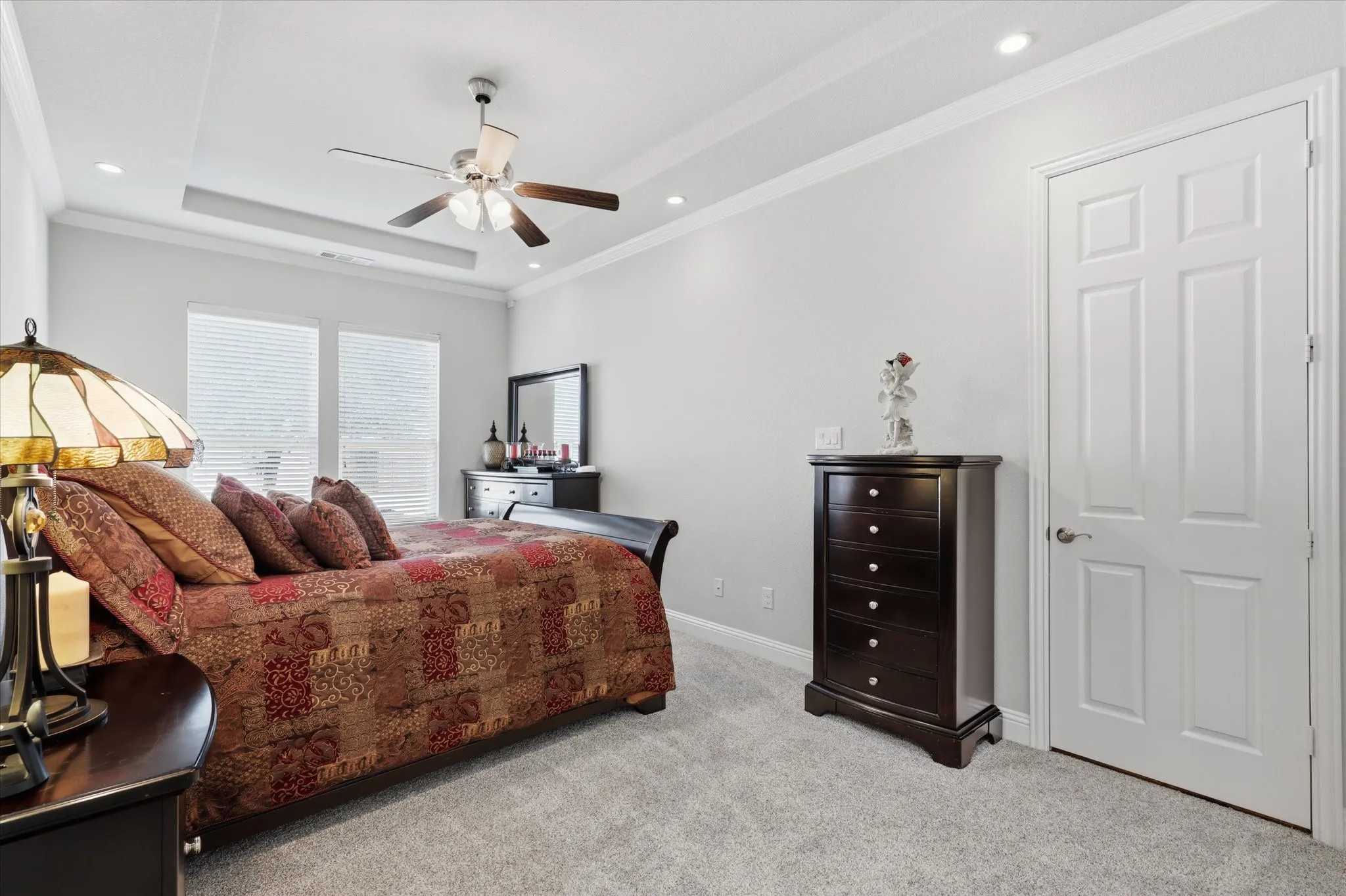 Second bedroom downstairs with easy access to full bathroom