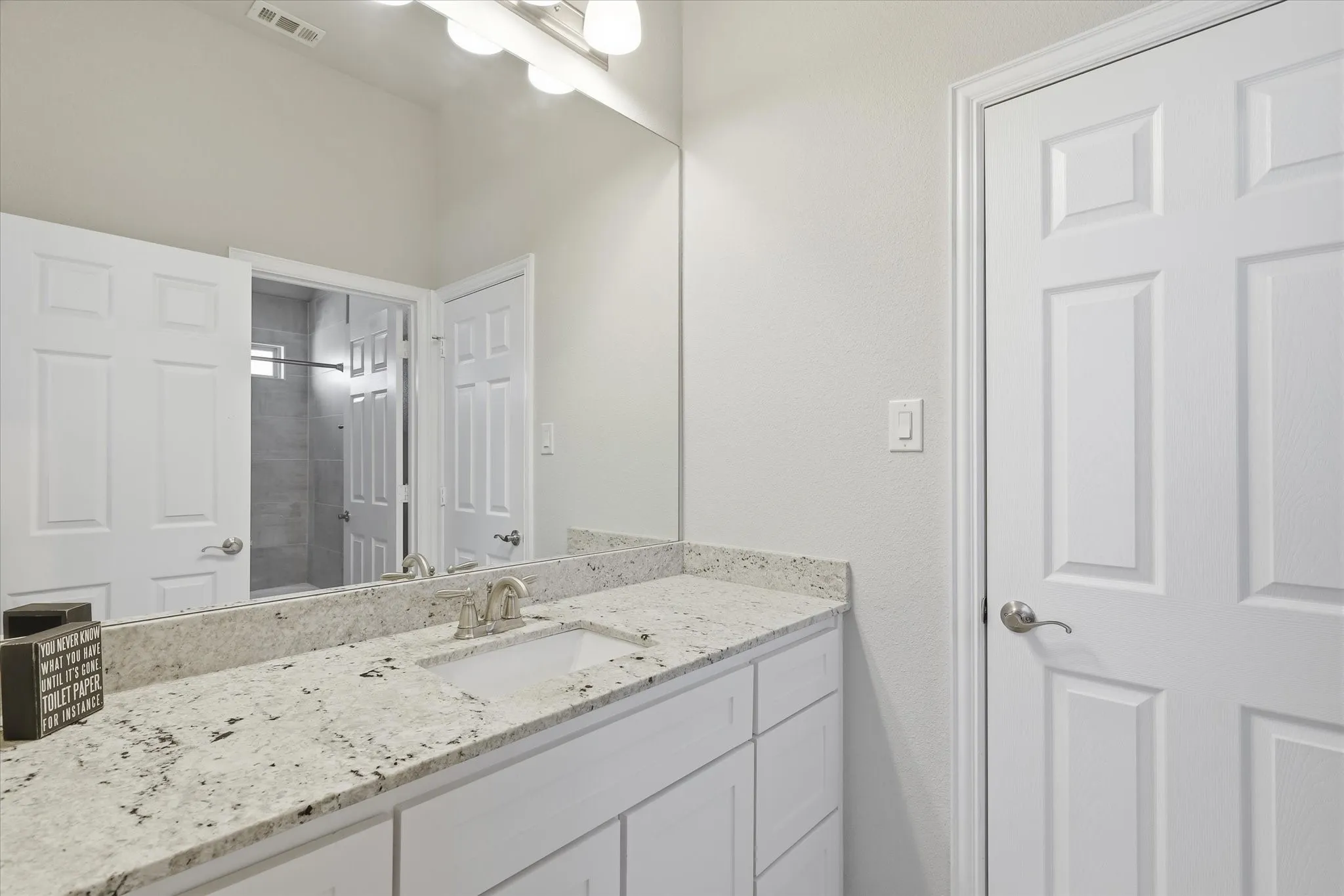 Single Family Residence For Sale in Collin County , 1140 Norfolk Drive, Prosper, Texas 75078, 5 Bedroom, 4 Bathroom, 2 Garage spaces, 3,807 Sqft, built in 2016, mls#21346864, Real Estate Agent in Prosper, Homes For Sale in Collin county, Homes For Sale in Prosper, Realtor in Prosper Texas, Real Estate Brokerage Independent Realty Texas, Luminita Cordes Realtor