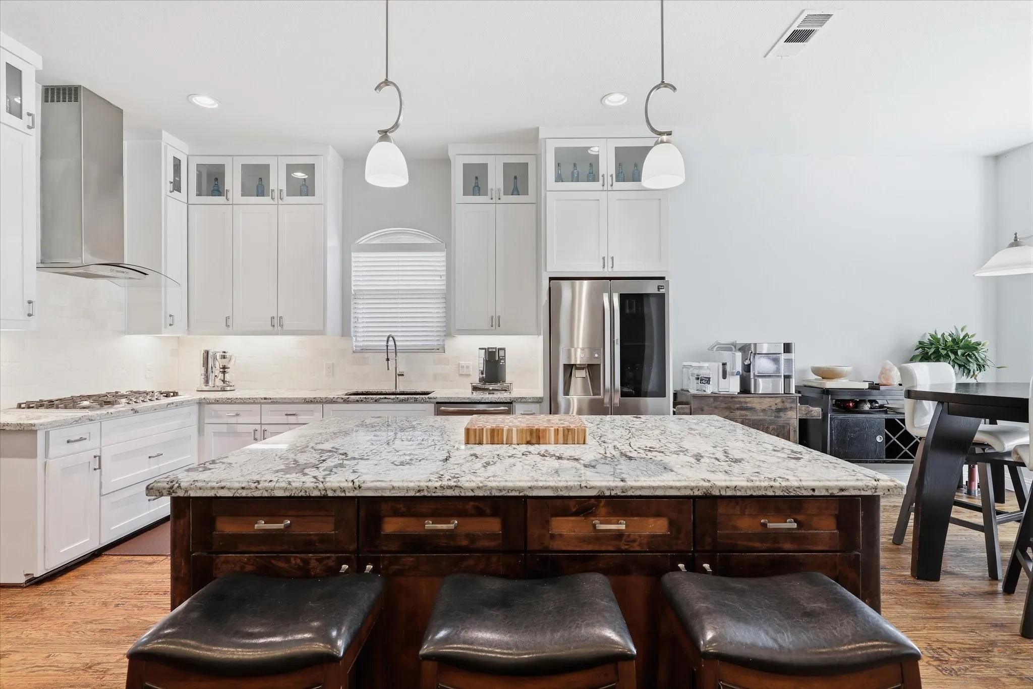 Single Family Residence For Sale in Collin County , 1140 Norfolk Drive, Prosper, Texas 75078, 5 Bedroom, 4 Bathroom, 2 Garage spaces, 3,807 Sqft, built in 2016, mls#21346864, Real Estate Agent in Prosper, Homes For Sale in Collin county, Homes For Sale in Prosper, Realtor in Prosper Texas, Real Estate Brokerage Independent Realty Texas, Luminita Cordes Realtor