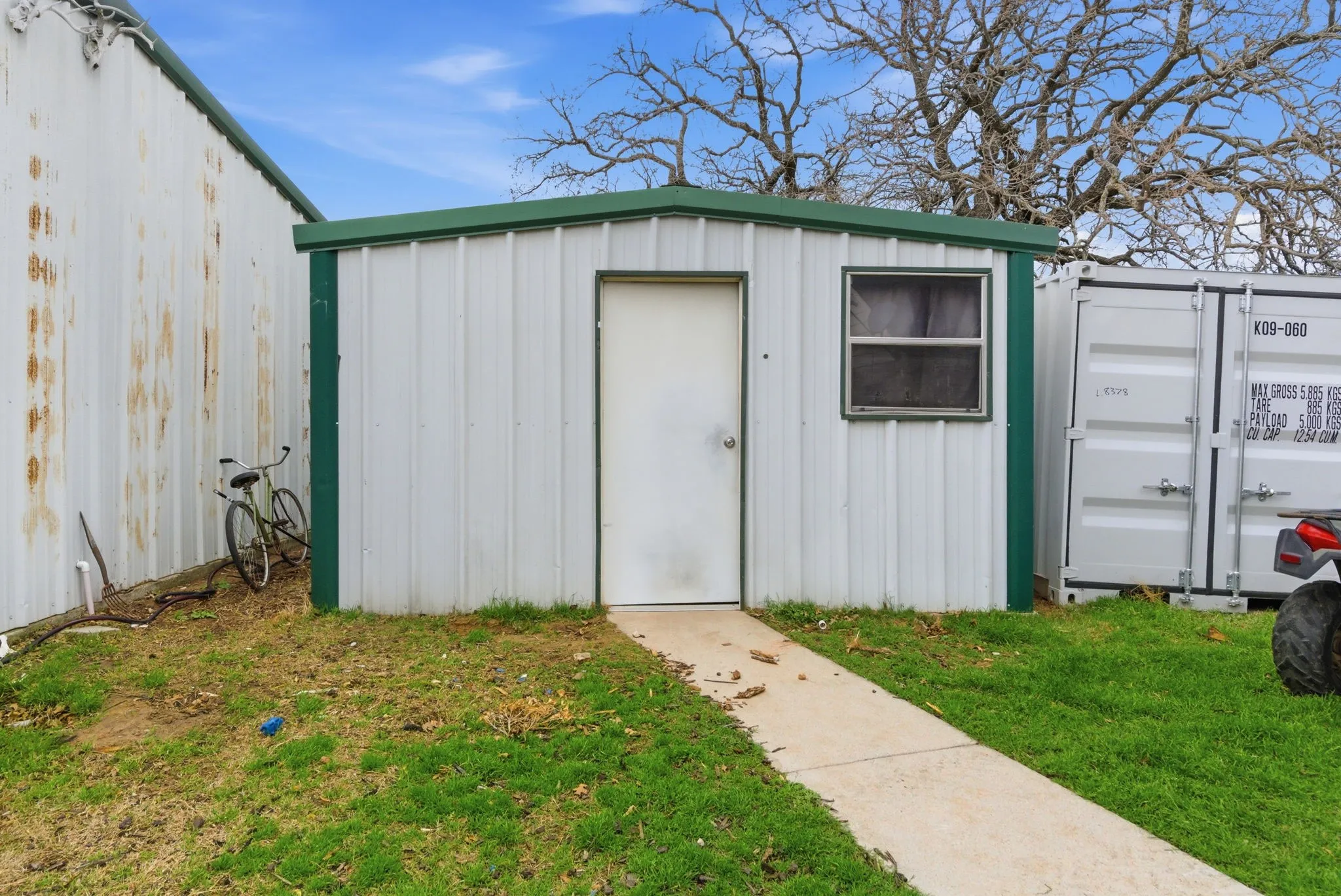 Farm For Sale in Parker County , 301 Rhoades Lane, Springtown, Texas 76082, 5 Bedrooms, 2 Bathrooms, 2 Garage spaces, 3,460 Sqft, built in 2003, Price $729,900, mls#21347648, Real Estate Agent in Springtown, Homes For Sale in Parker county, Homes For Sale in Springtown, Realtor in Springtown Texas, Real Estate Brokerage Independent Realty Texas, Luminita Cordes Realtor