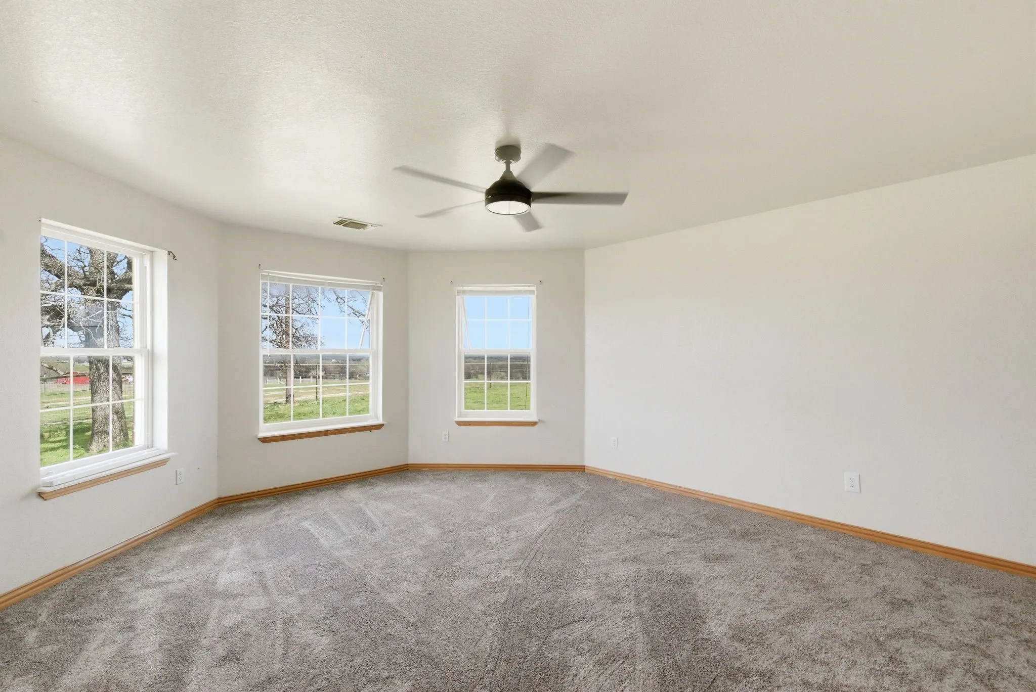 Farm For Sale in Parker County , 301 Rhoades Lane, Springtown, Texas 76082, 5 Bedrooms, 2 Bathrooms, 2 Garage spaces, 3,460 Sqft, built in 2003, Price $729,900, mls#21347648, Real Estate Agent in Springtown, Homes For Sale in Parker county, Homes For Sale in Springtown, Realtor in Springtown Texas, Real Estate Brokerage Independent Realty Texas, Luminita Cordes Realtor