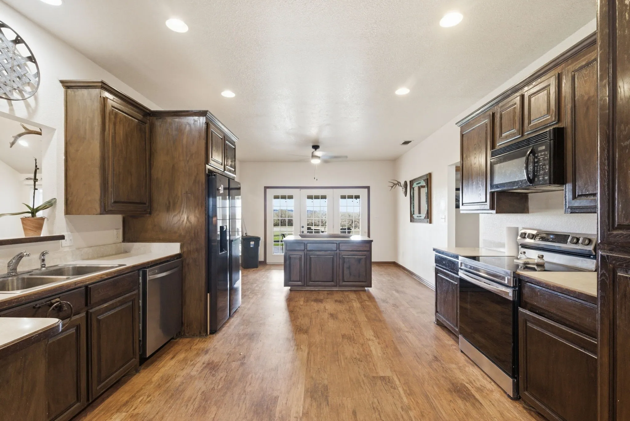 Farm For Sale in Parker County , 301 Rhoades Lane, Springtown, Texas 76082, 5 Bedrooms, 2 Bathrooms, 2 Garage spaces, 3,460 Sqft, built in 2003, Price $729,900, mls#21347648, Real Estate Agent in Springtown, Homes For Sale in Parker county, Homes For Sale in Springtown, Realtor in Springtown Texas, Real Estate Brokerage Independent Realty Texas, Luminita Cordes Realtor