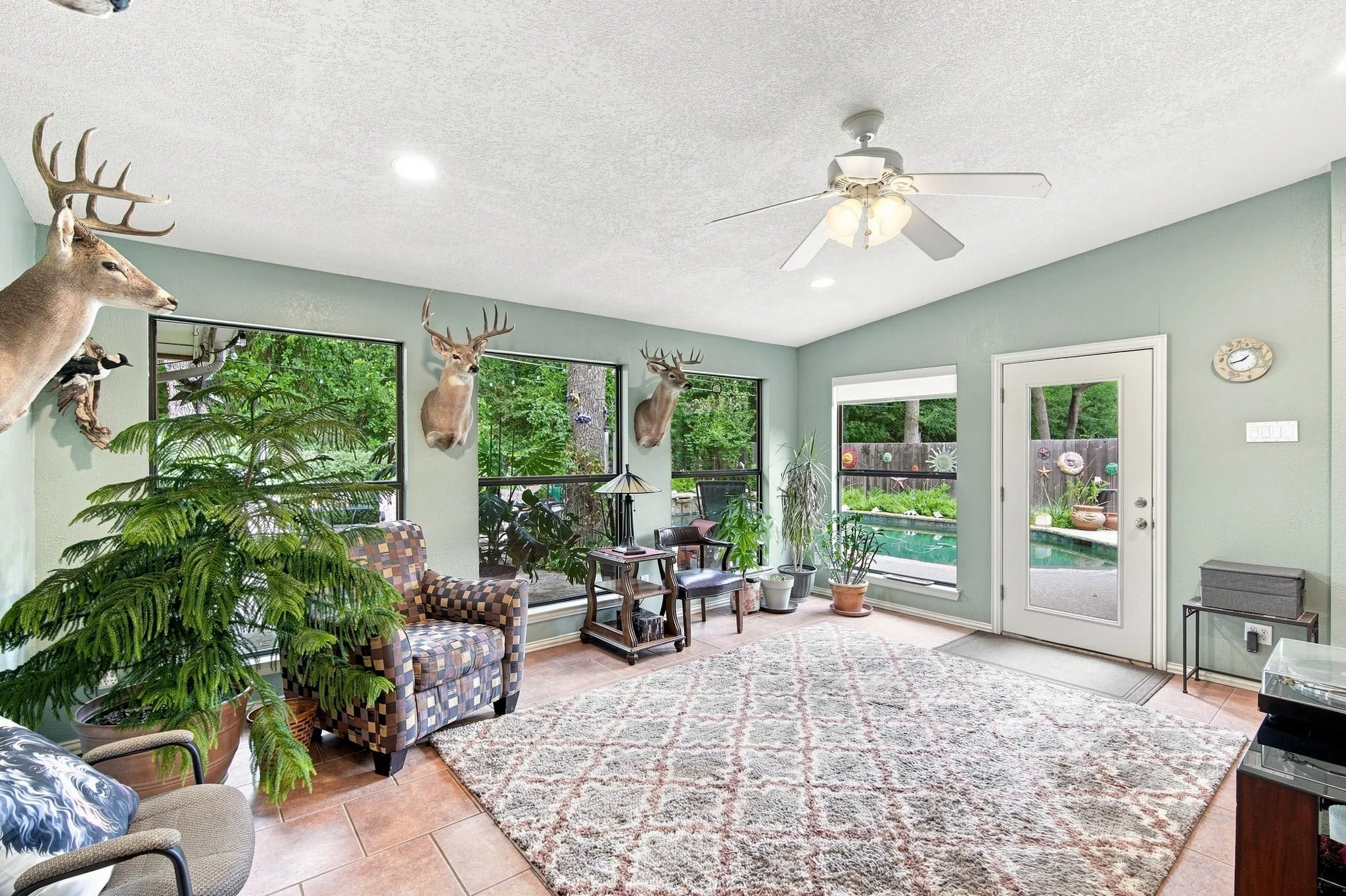 Single Family Residence For Sale in Tarrant County , 3509 Tomlinson Court, Arlington, Texas 76017, 3 Bedroom, 2 Bathroom, 2 Garage spaces, 2,273 Sqft, built in 1980, mls#21347320, Real Estate Agent in Arlington, Homes For Sale in Tarrant county, Homes For Sale in Arlington, Realtor in Arlington Texas, Real Estate Brokerage Independent Realty Texas, Luminita Cordes Realtor