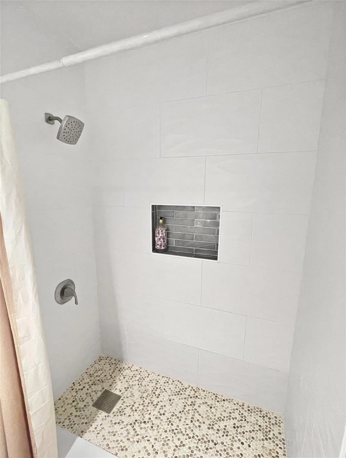 Single Family Residence For Sale in Dallas County , 14023 Highmark Square, Dallas, Texas 75254, 3 Bedrooms, 3 Bathrooms, 2 Garage spaces, 2,371 Sqft, built in 1985, Price $499,000, mls#21346969, Real Estate Agent in Dallas, Homes For Sale in Dallas county, Homes For Sale in Dallas, Realtor in Dallas Texas, Real Estate Brokerage Independent Realty Texas, Luminita Cordes Realtor