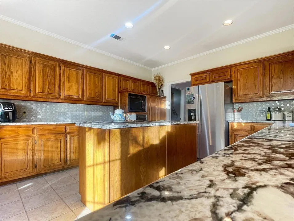 Single Family Residence For Sale in Dallas County , 14023 Highmark Square, Dallas, Texas 75254, 3 Bedrooms, 3 Bathrooms, 2 Garage spaces, 2,371 Sqft, built in 1985, Price $499,000, mls#21346969, Real Estate Agent in Dallas, Homes For Sale in Dallas county, Homes For Sale in Dallas, Realtor in Dallas Texas, Real Estate Brokerage Independent Realty Texas, Luminita Cordes Realtor