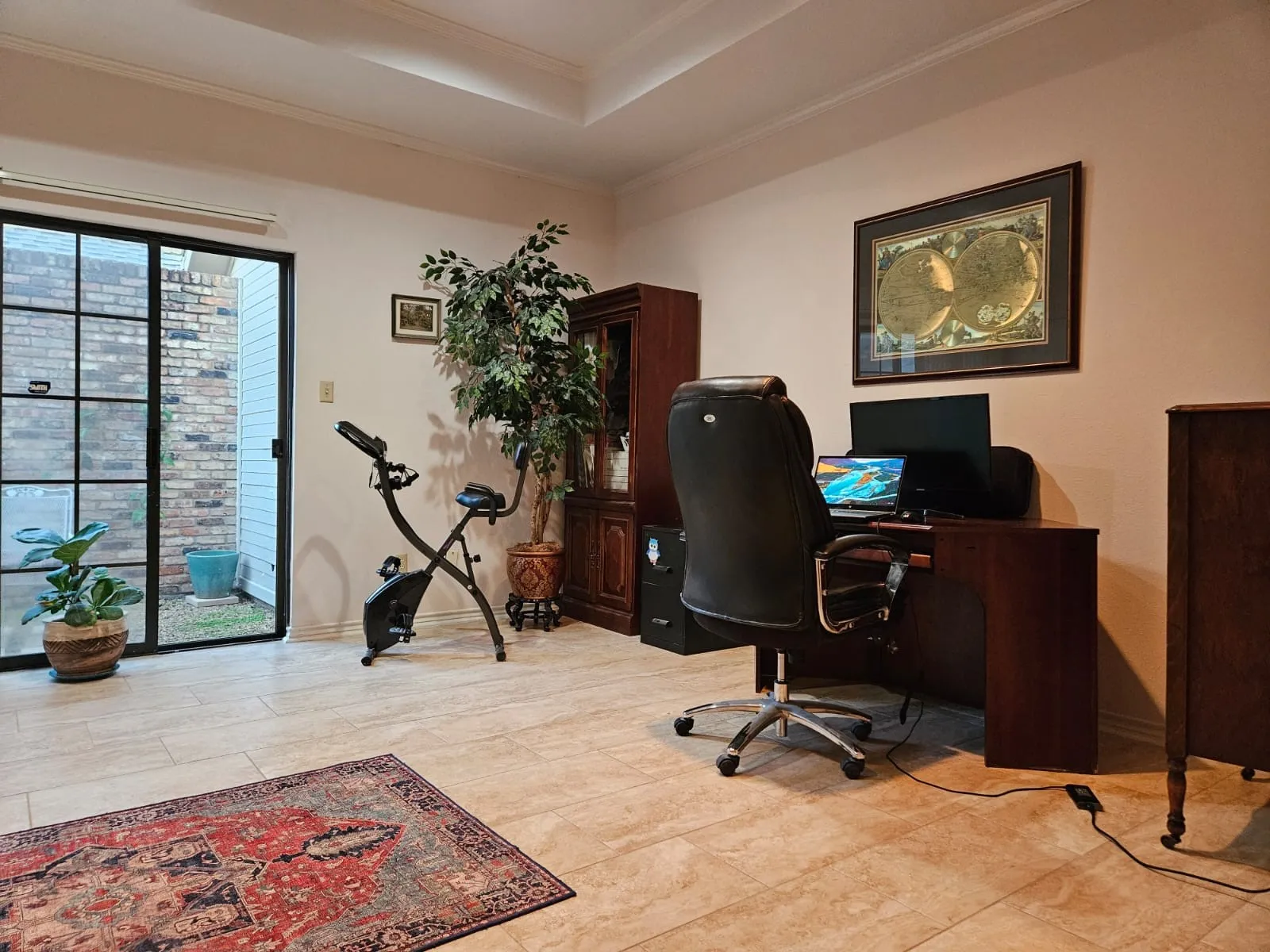 Single Family Residence For Sale in Dallas County , 14023 Highmark Square, Dallas, Texas 75254, 3 Bedrooms, 3 Bathrooms, 2 Garage spaces, 2,371 Sqft, built in 1985, Price $499,000, mls#21346969, Real Estate Agent in Dallas, Homes For Sale in Dallas county, Homes For Sale in Dallas, Realtor in Dallas Texas, Real Estate Brokerage Independent Realty Texas, Luminita Cordes Realtor