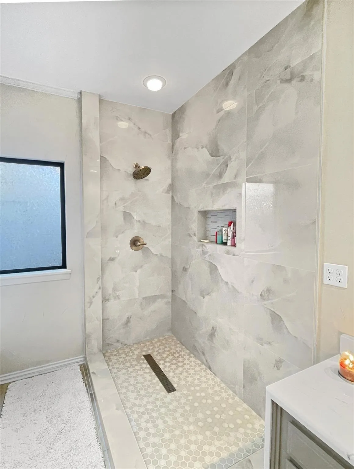 Single Family Residence For Sale in Dallas County , 14023 Highmark Square, Dallas, Texas 75254, 3 Bedrooms, 3 Bathrooms, 2 Garage spaces, 2,371 Sqft, built in 1985, Price $499,000, mls#21346969, Real Estate Agent in Dallas, Homes For Sale in Dallas county, Homes For Sale in Dallas, Realtor in Dallas Texas, Real Estate Brokerage Independent Realty Texas, Luminita Cordes Realtor