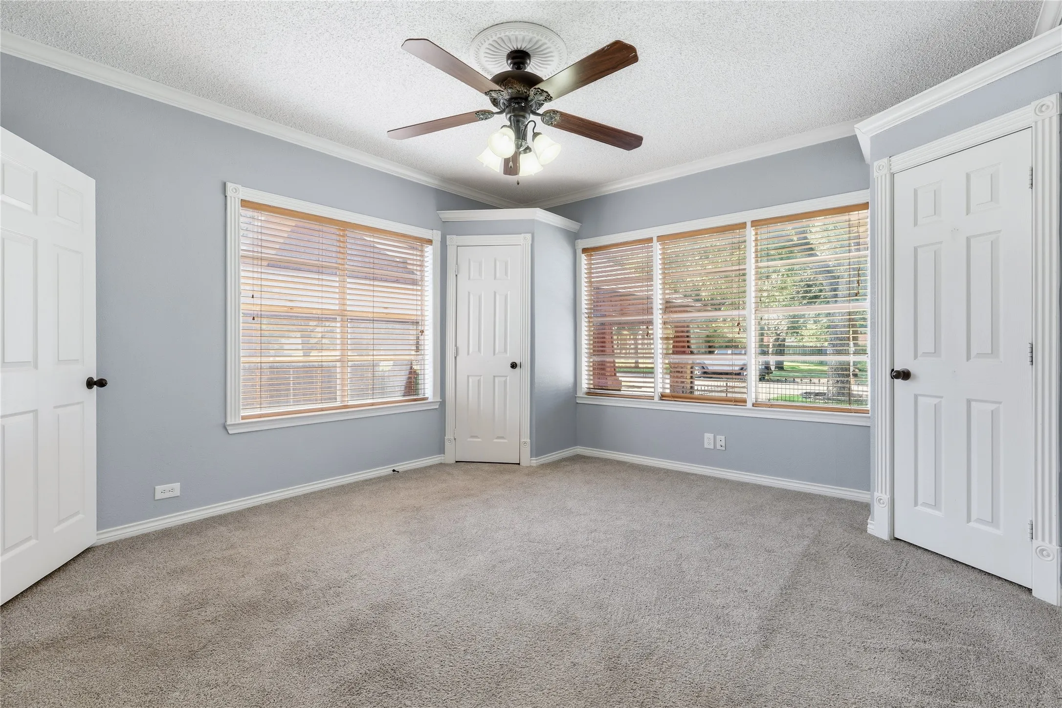 Single Family Residence For Sale in Young County , 815 Brazos Street, Graham, Texas 76450, 2 Bedroom, 2 Bathroom, 1 Garage spaces, 1,092 Sqft, built in 1960, mls#21346931, Real Estate Agent in Graham, Homes For Sale in Young county, Homes For Sale in Graham, Realtor in Graham Texas, Real Estate Brokerage Independent Realty Texas, Luminita Cordes Realtor