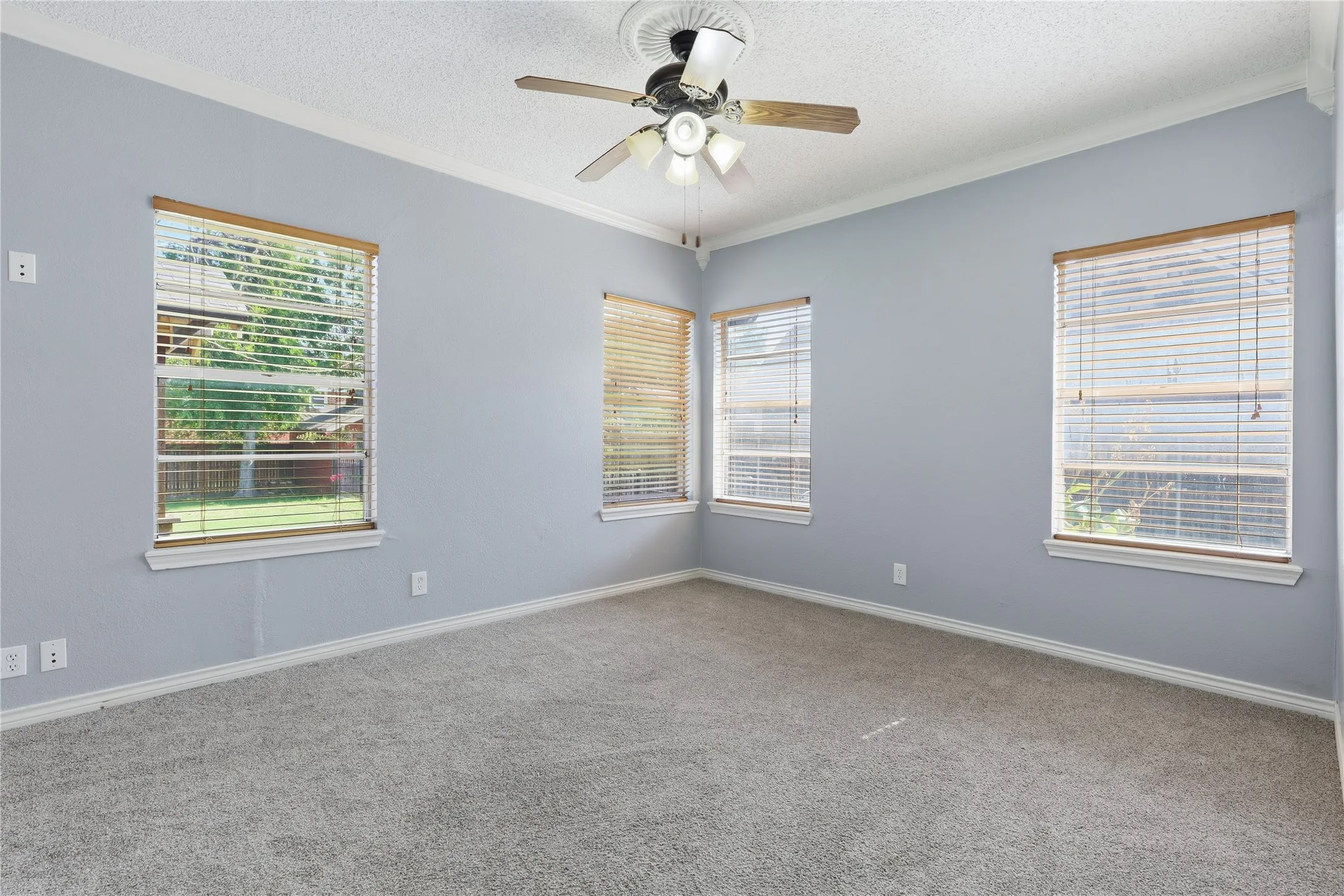 Single Family Residence For Sale in Young County , 815 Brazos Street, Graham, Texas 76450, 2 Bedroom, 2 Bathroom, 1 Garage spaces, 1,092 Sqft, built in 1960, mls#21346931, Real Estate Agent in Graham, Homes For Sale in Young county, Homes For Sale in Graham, Realtor in Graham Texas, Real Estate Brokerage Independent Realty Texas, Luminita Cordes Realtor