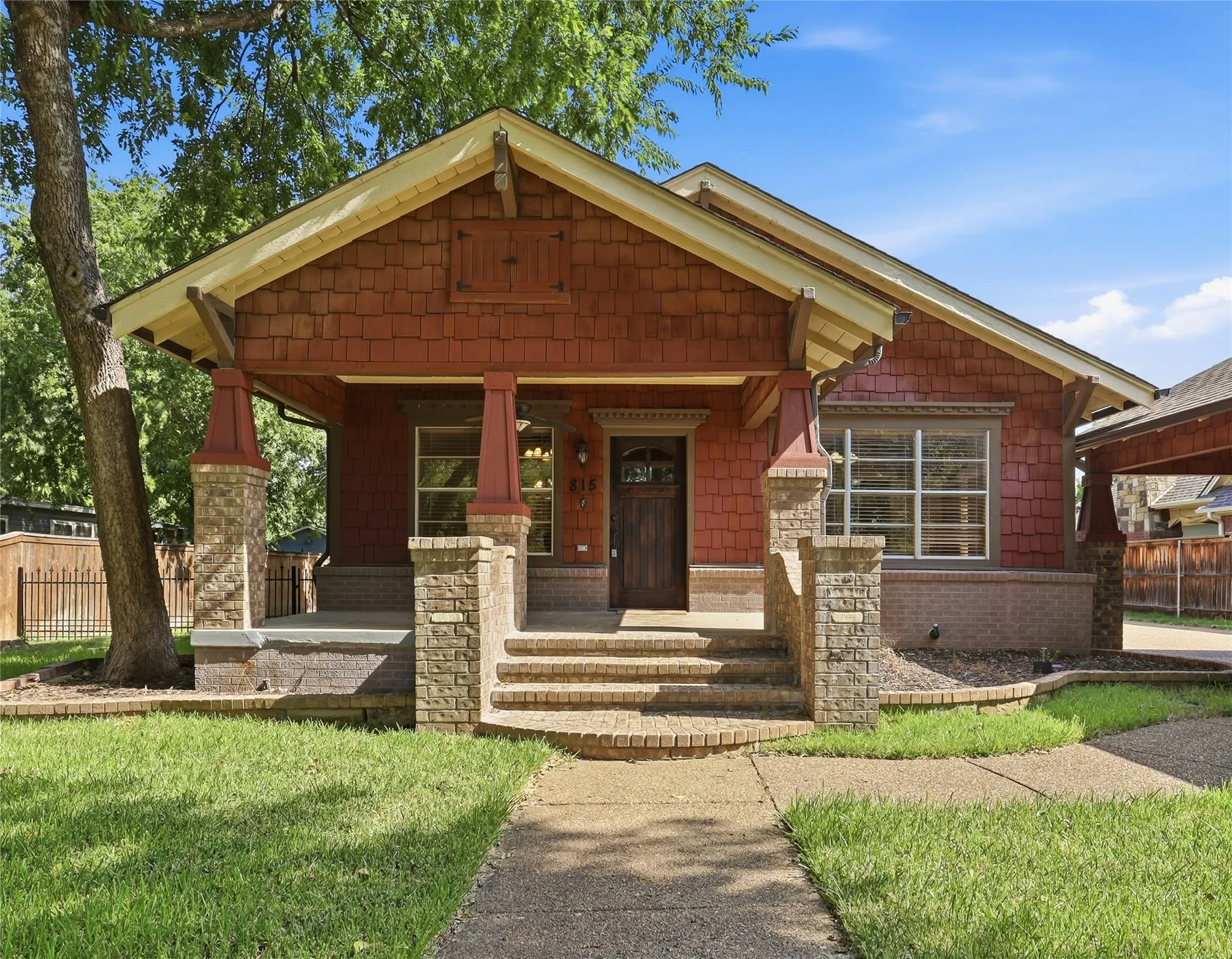 Single Family Residence For Sale in Young County , 815 Brazos Street, Graham, Texas 76450, 2 Bedroom, 2 Bathroom, 1 Garage spaces, 1,092 Sqft, built in 1960, mls#21346931, Real Estate Agent in Graham, Homes For Sale in Young county, Homes For Sale in Graham, Realtor in Graham Texas, Real Estate Brokerage Independent Realty Texas, Luminita Cordes Realtor