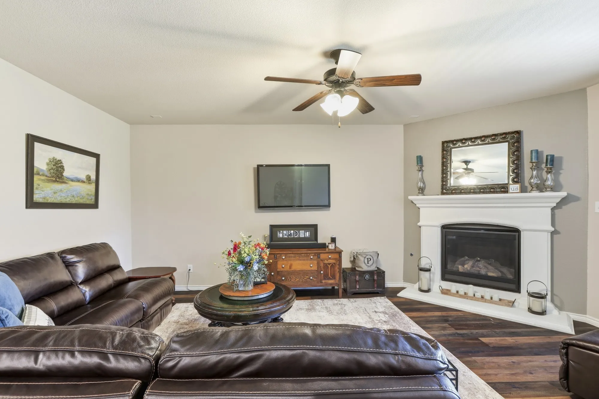 Great cozy living area.
