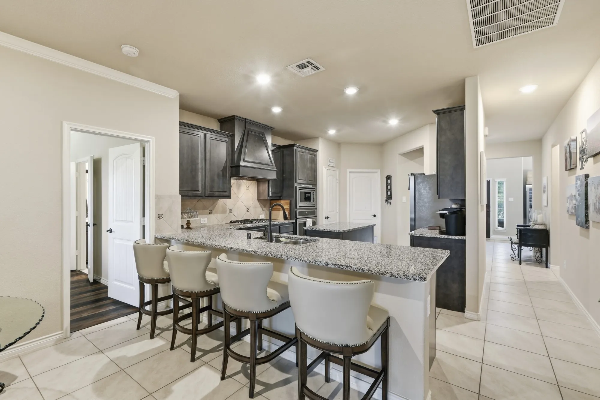 Beautiful spacious kitchen with breakfast bar.