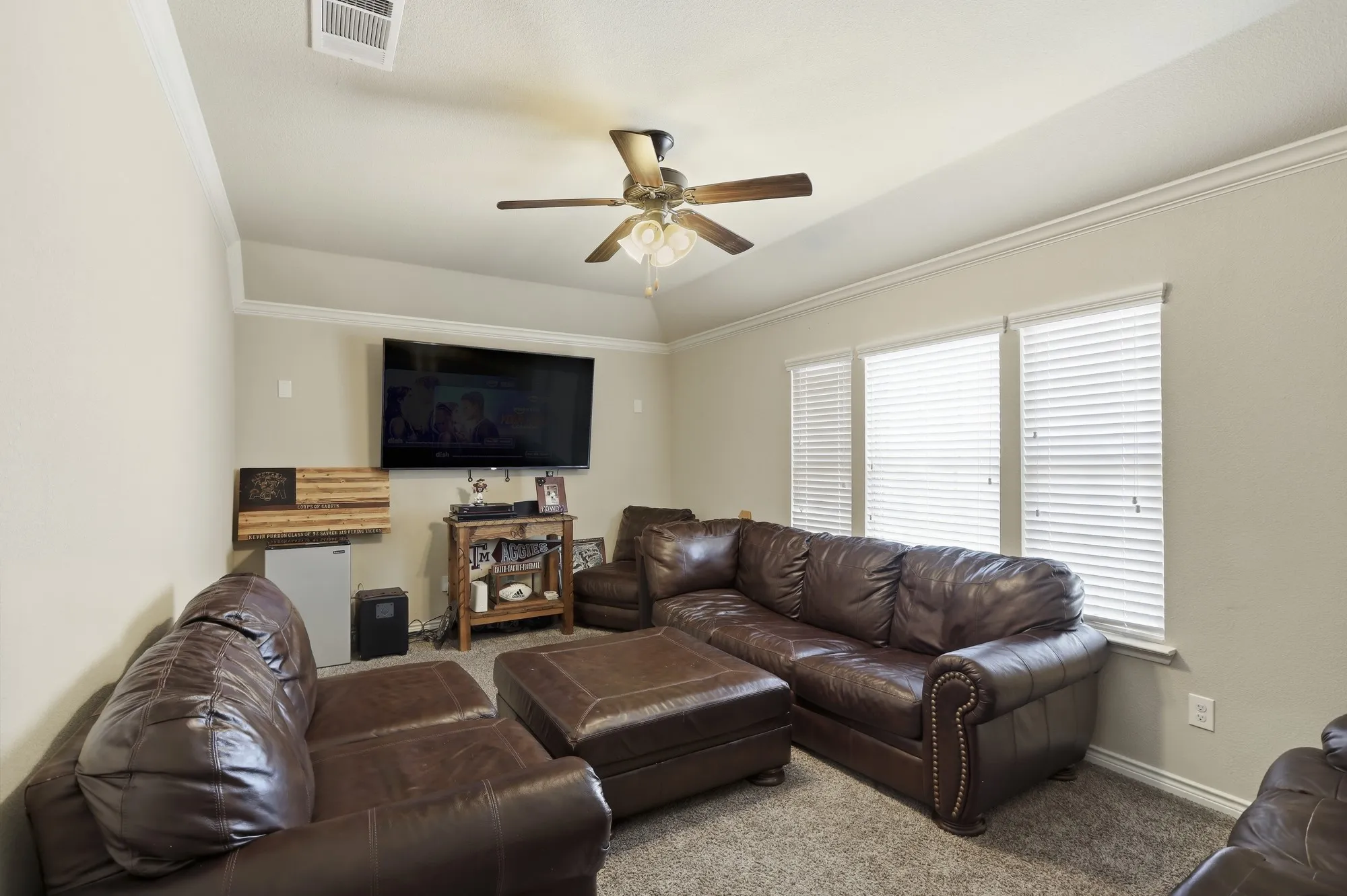 Wonderful media room, great for movie night!