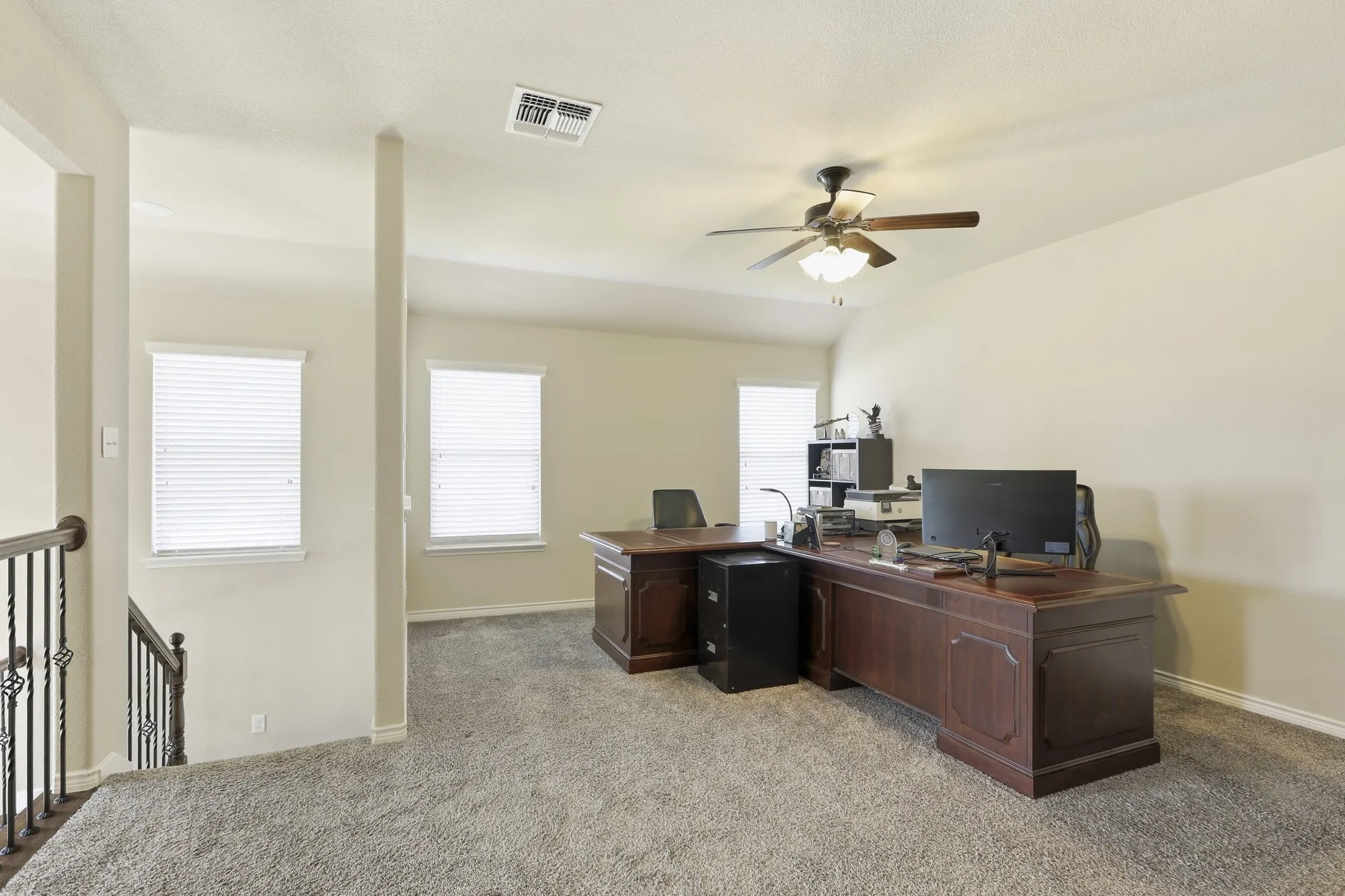 Great-sized game room!
