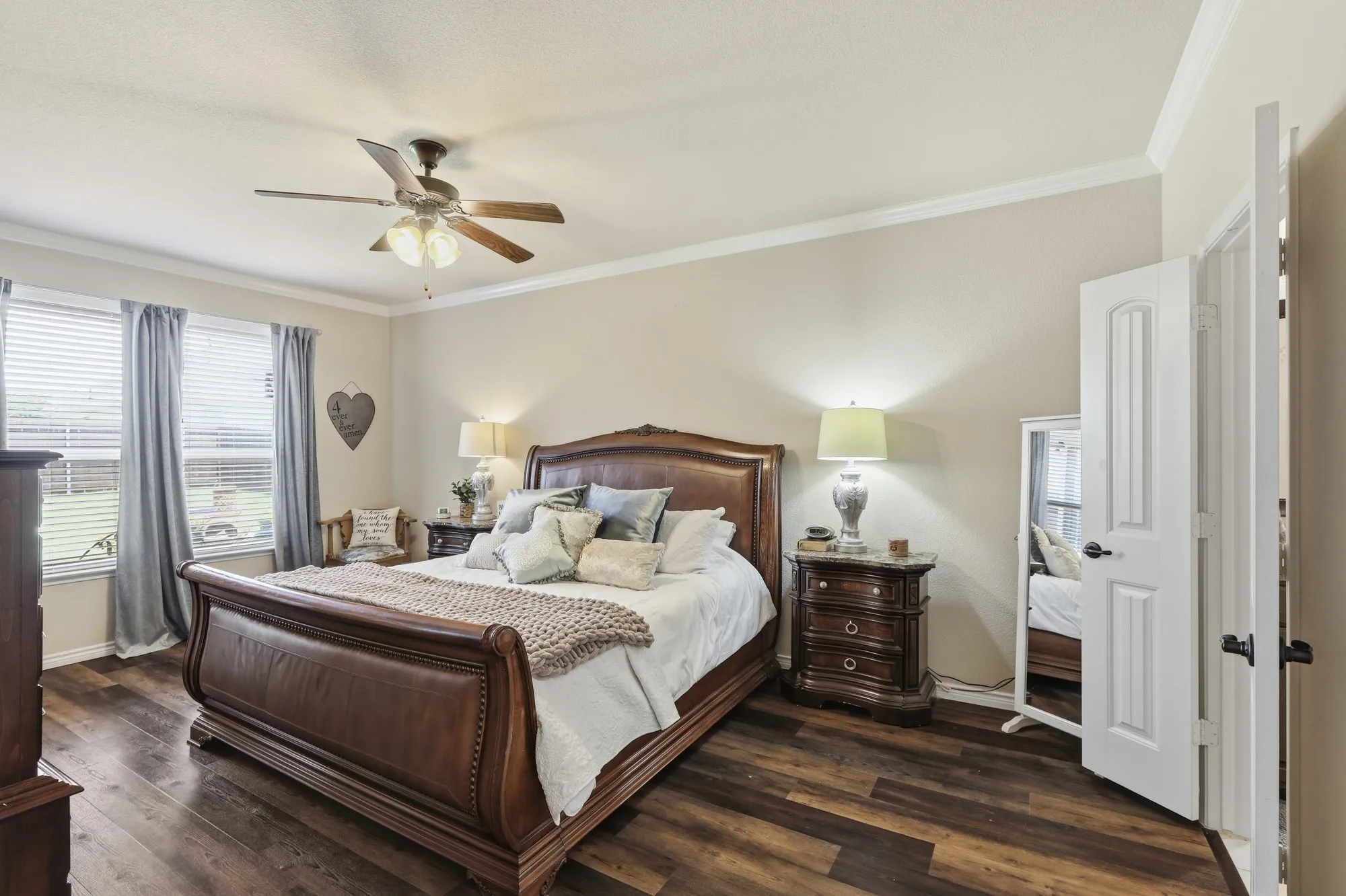 Wonderful primary bedroom!