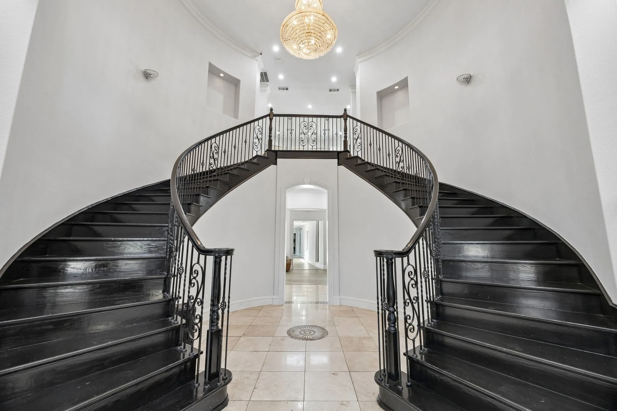 Single Family Residence For Sale in Dallas County , 1032 Bentwater Parkway, Grand Prairie, Texas 75104, 7 Bedrooms, 10 Bathrooms, 7 Garage spaces, 10,104 Sqft, built in 2005, Price $1,895,000, mls#21347576, Real Estate Agent in Grand Prairie, Homes For Sale in Dallas county, Homes For Sale in Grand Prairie, Realtor in Grand Prairie Texas, Real Estate Brokerage Independent Realty Texas, Luminita Cordes Realtor