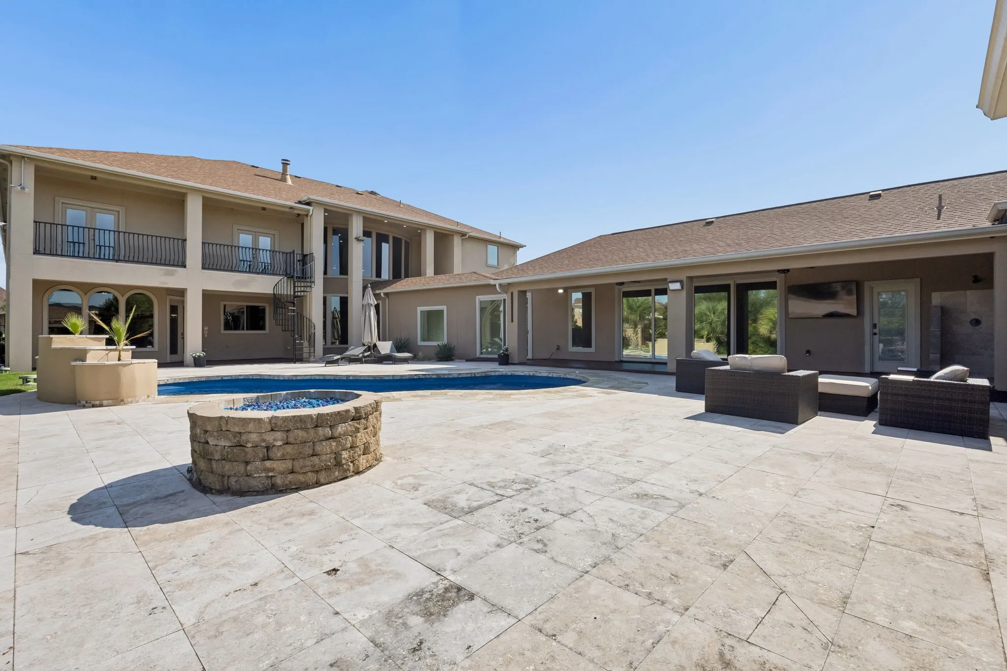 Single Family Residence For Sale in Dallas County , 1032 Bentwater Parkway, Grand Prairie, Texas 75104, 7 Bedrooms, 10 Bathrooms, 7 Garage spaces, 10,104 Sqft, built in 2005, Price $1,895,000, mls#21347576, Real Estate Agent in Grand Prairie, Homes For Sale in Dallas county, Homes For Sale in Grand Prairie, Realtor in Grand Prairie Texas, Real Estate Brokerage Independent Realty Texas, Luminita Cordes Realtor