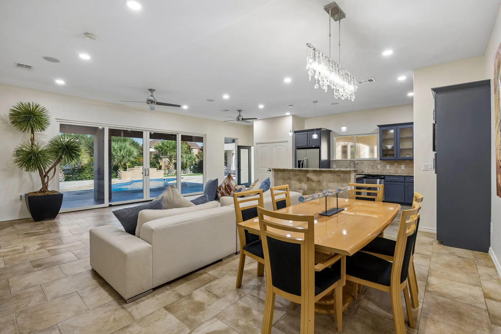 Single Family Residence For Sale in Dallas County , 1032 Bentwater Parkway, Grand Prairie, Texas 75104, 7 Bedrooms, 10 Bathrooms, 7 Garage spaces, 10,104 Sqft, built in 2005, Price $1,895,000, mls#21347576, Real Estate Agent in Grand Prairie, Homes For Sale in Dallas county, Homes For Sale in Grand Prairie, Realtor in Grand Prairie Texas, Real Estate Brokerage Independent Realty Texas, Luminita Cordes Realtor