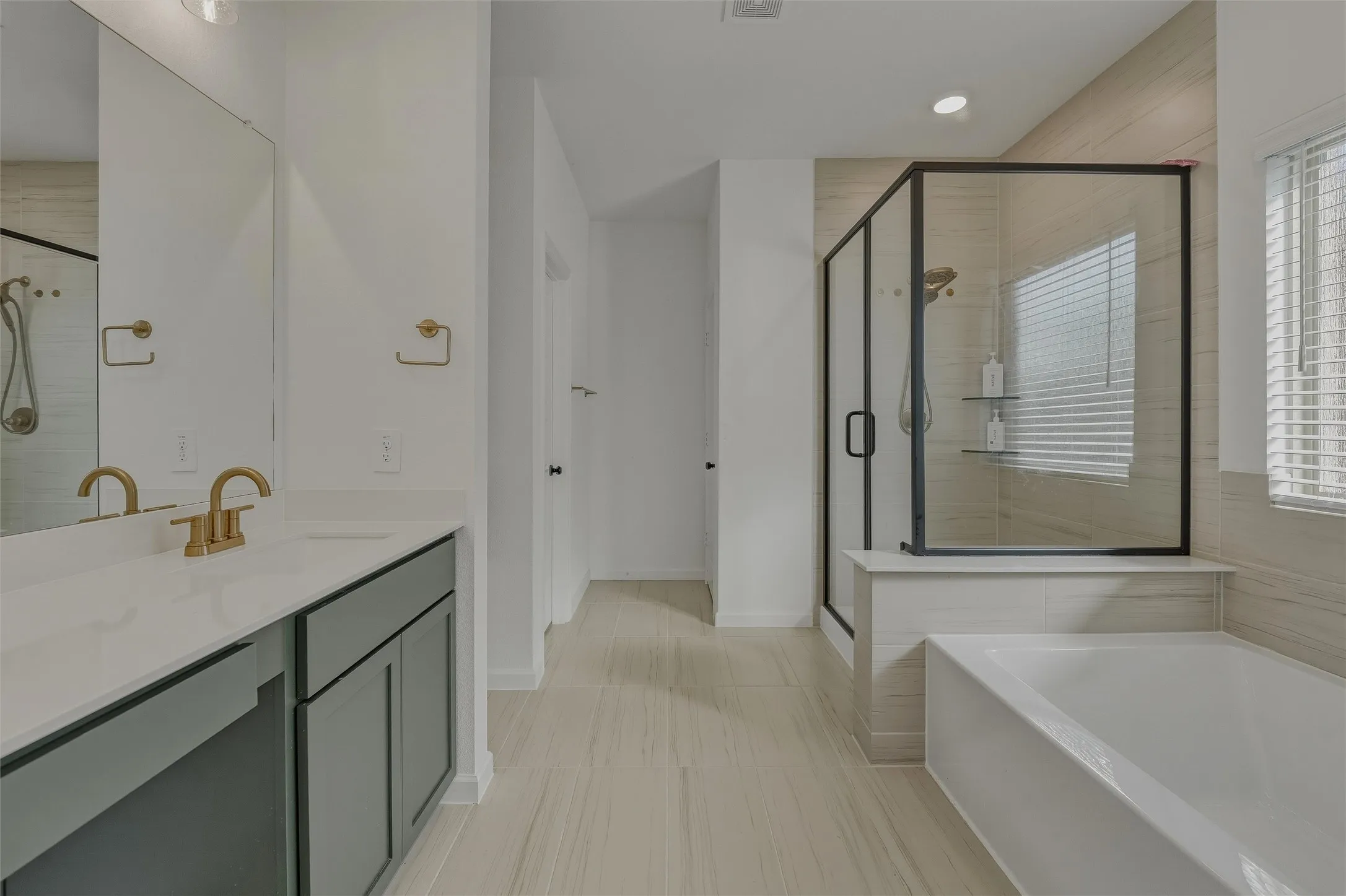 Single Family Residence For Sale in Tarrant County , 3121 Dixondale Drive, Fort Worth, Texas 76108, 5 Bedroom, 3 Bathroom, 2 Garage spaces, 2,567 Sqft, built in 2025, mls#21345717, Real Estate Agent in Fort Worth, Homes For Sale in Tarrant county, Homes For Sale in Fort Worth, Realtor in Fort Worth Texas, Real Estate Brokerage Independent Realty Texas, Luminita Cordes Realtor