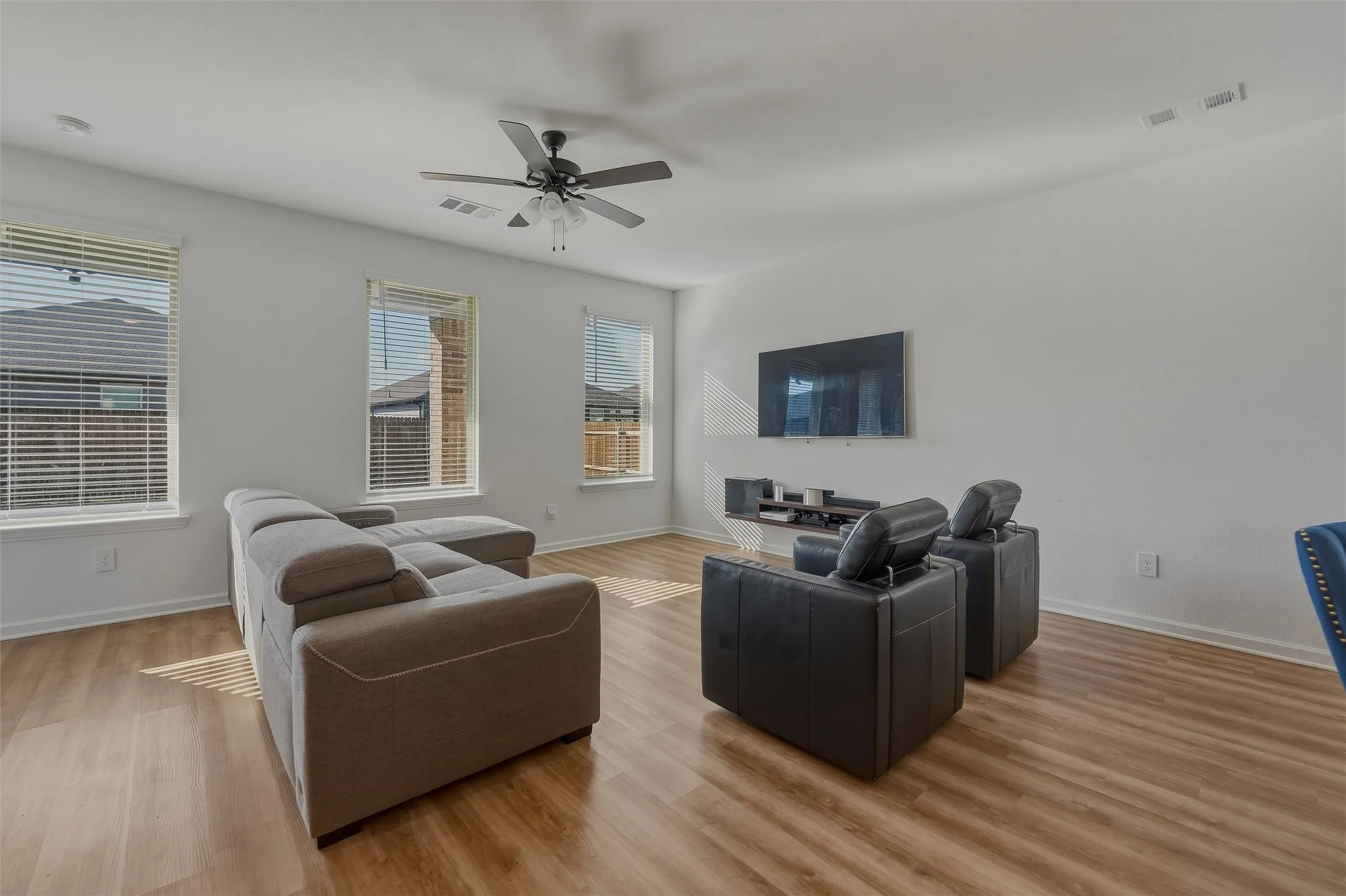 Single Family Residence For Sale in Tarrant County , 3121 Dixondale Drive, Fort Worth, Texas 76108, 5 Bedroom, 3 Bathroom, 2 Garage spaces, 2,567 Sqft, built in 2025, mls#21345717, Real Estate Agent in Fort Worth, Homes For Sale in Tarrant county, Homes For Sale in Fort Worth, Realtor in Fort Worth Texas, Real Estate Brokerage Independent Realty Texas, Luminita Cordes Realtor