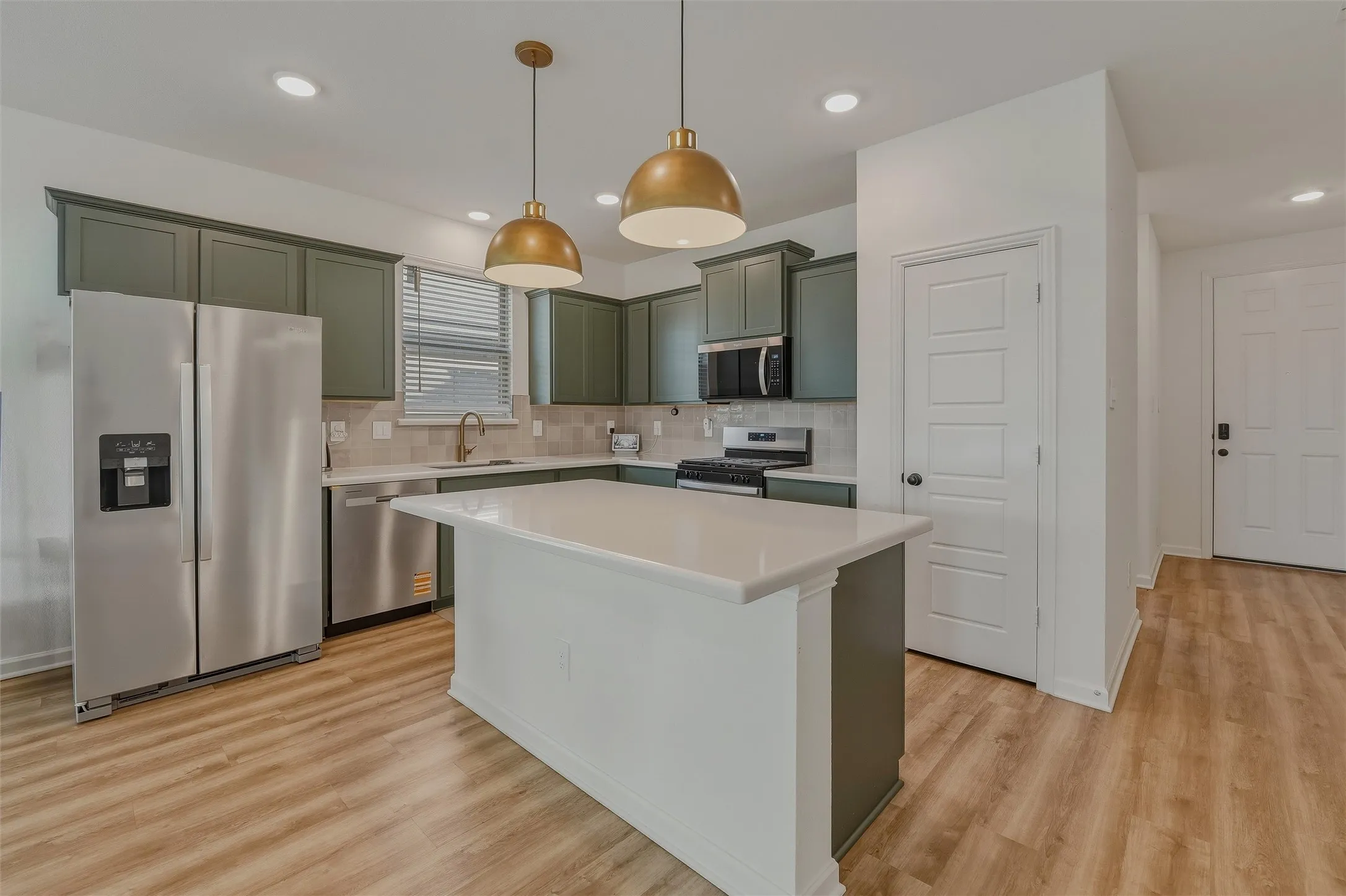 Single Family Residence For Sale in Tarrant County , 3121 Dixondale Drive, Fort Worth, Texas 76108, 5 Bedroom, 3 Bathroom, 2 Garage spaces, 2,567 Sqft, built in 2025, mls#21345717, Real Estate Agent in Fort Worth, Homes For Sale in Tarrant county, Homes For Sale in Fort Worth, Realtor in Fort Worth Texas, Real Estate Brokerage Independent Realty Texas, Luminita Cordes Realtor