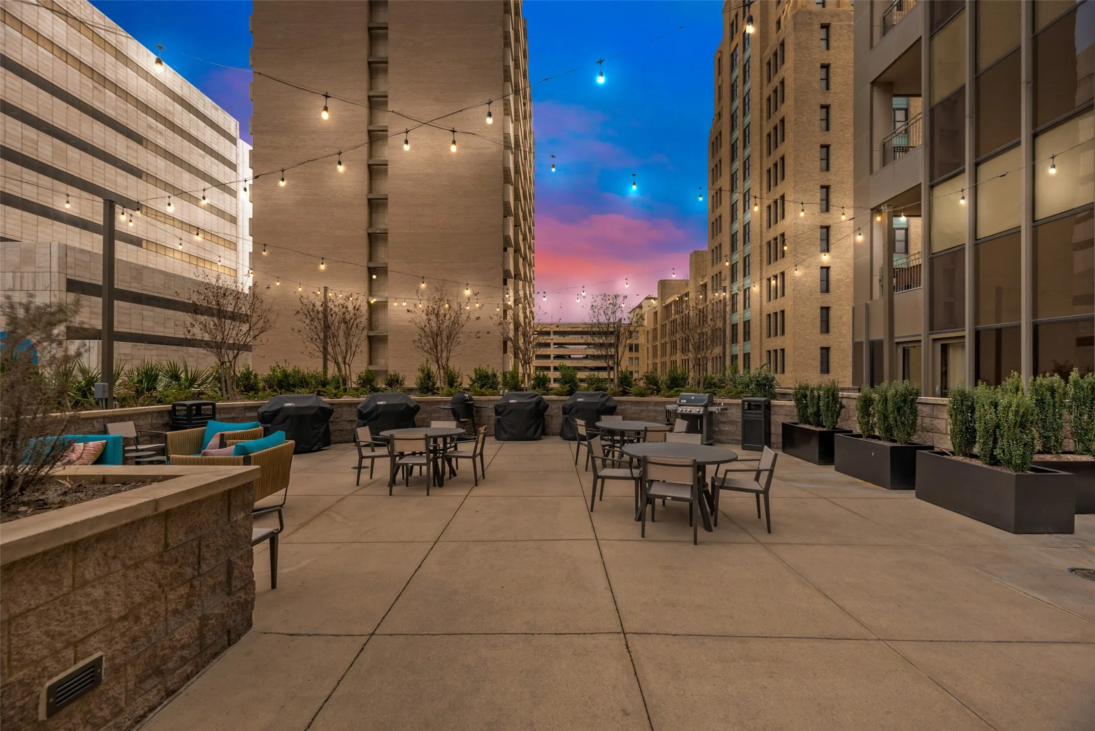 Condominium For Rent in Dallas County , 1200 Main Street 1007, Dallas, Texas 75202, 1 Bedroom, 1 Bathroom, 1 Garage spaces, 880 Sqft, built in 1974, mls#21339123, Real Estate Agent in Dallas, Homes For Rent in Dallas county, Homes For Rent in Dallas, Realtor in Dallas Texas, Real Estate Brokerage Independent Realty Texas, Luminita Cordes Realtor